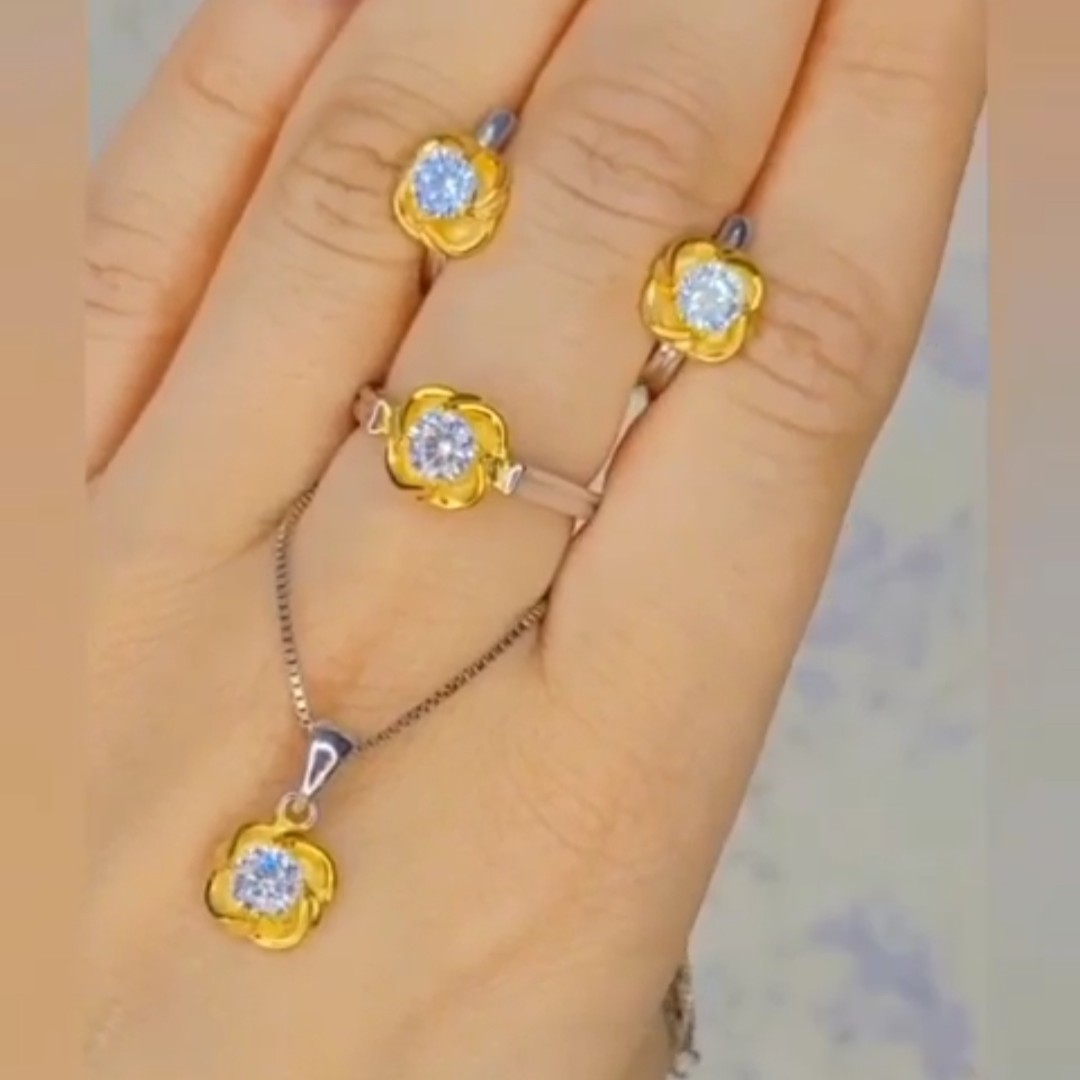 نیم ست جواهری نگین سفید طرح گل