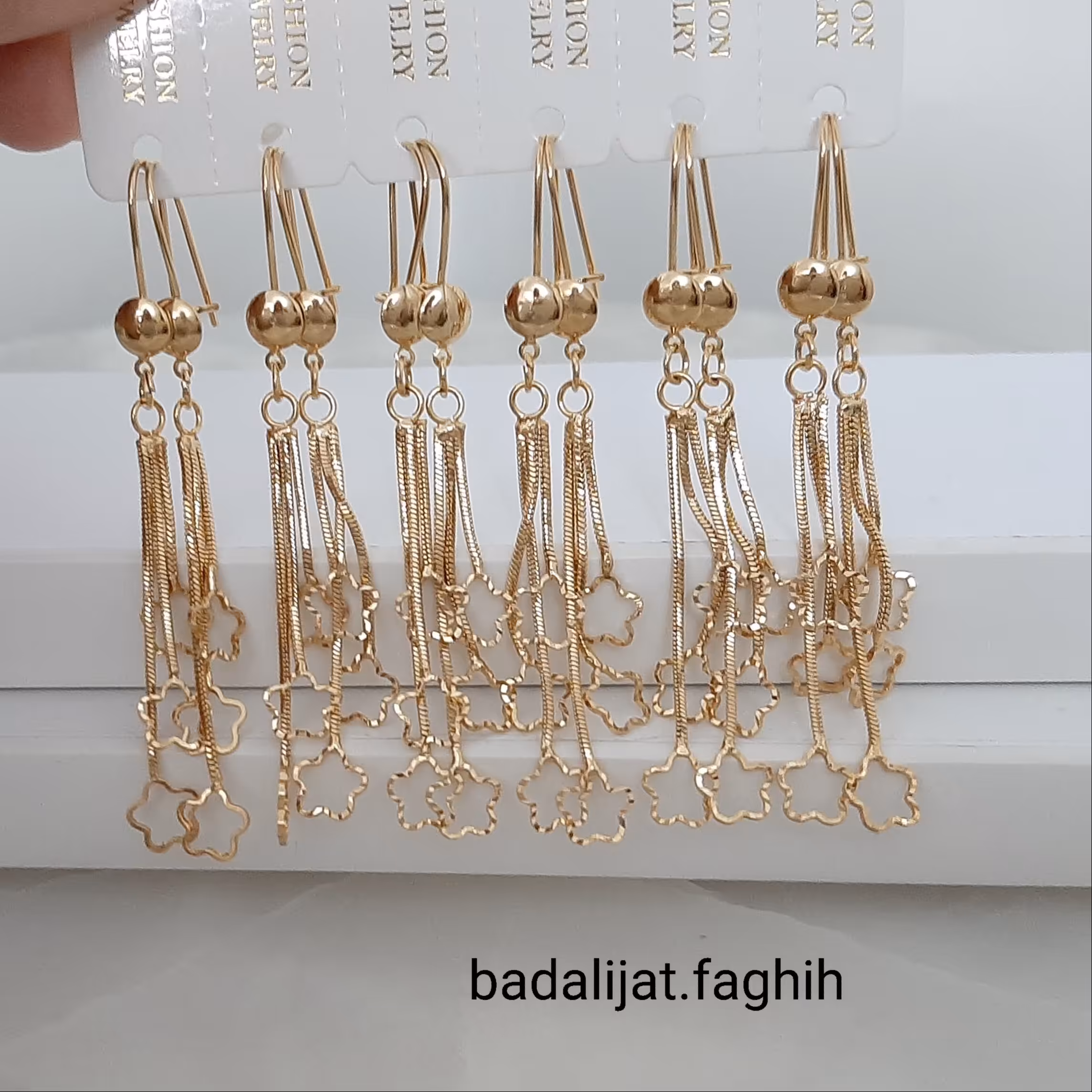 گوشواره آویزی 3 لاین طرح طلا فوق العاده شیک بسیار با کیفیت و رنگ ثابت با آبکاری طلا 