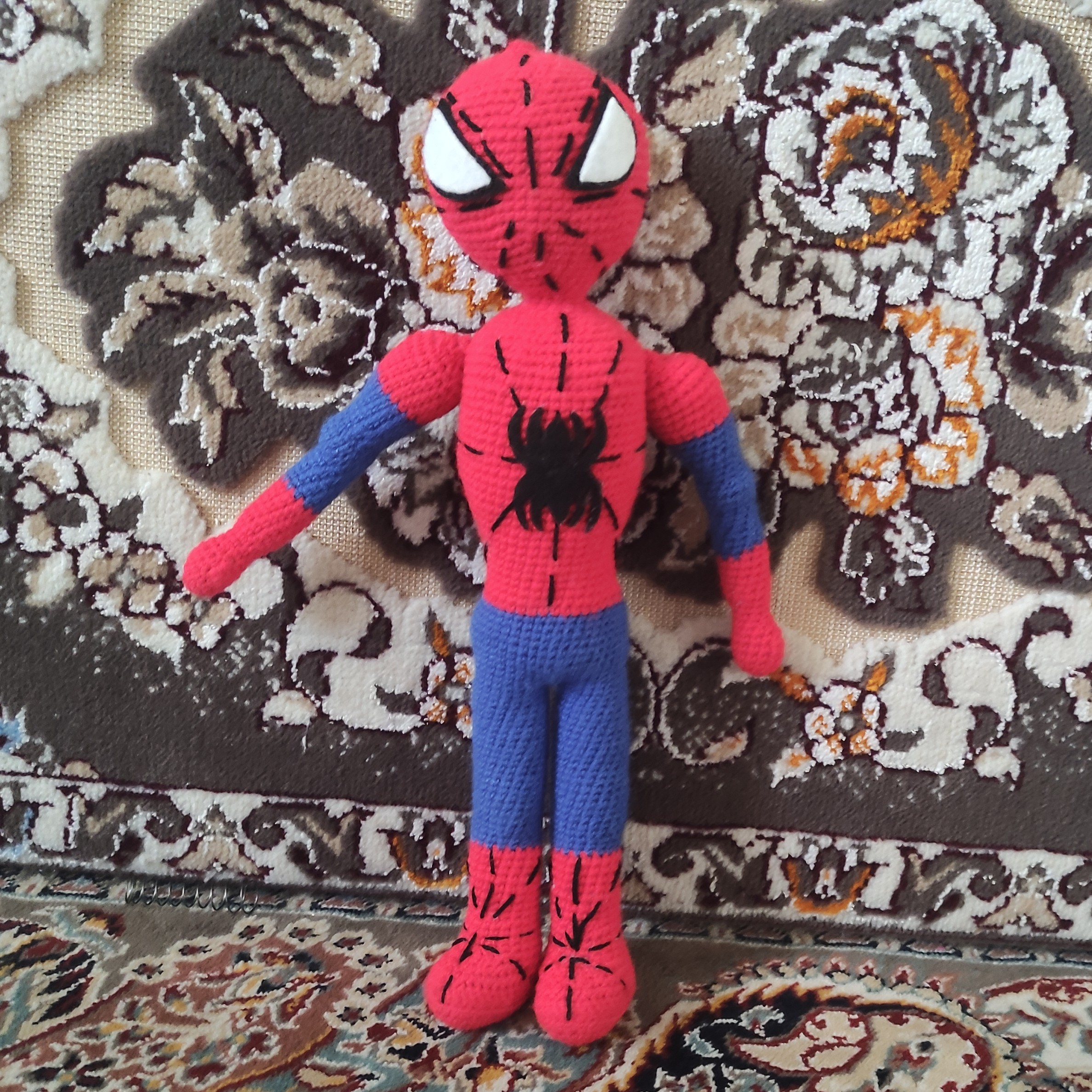 عروسک مردعنکبوتی (دست بافت )