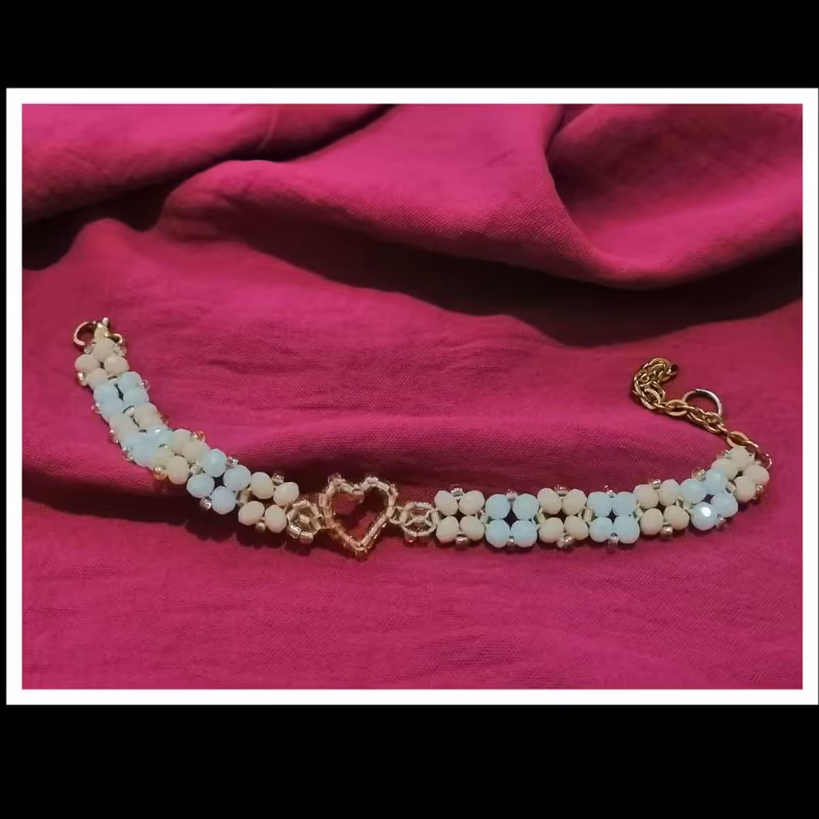  دست بند با مهره و منجوق