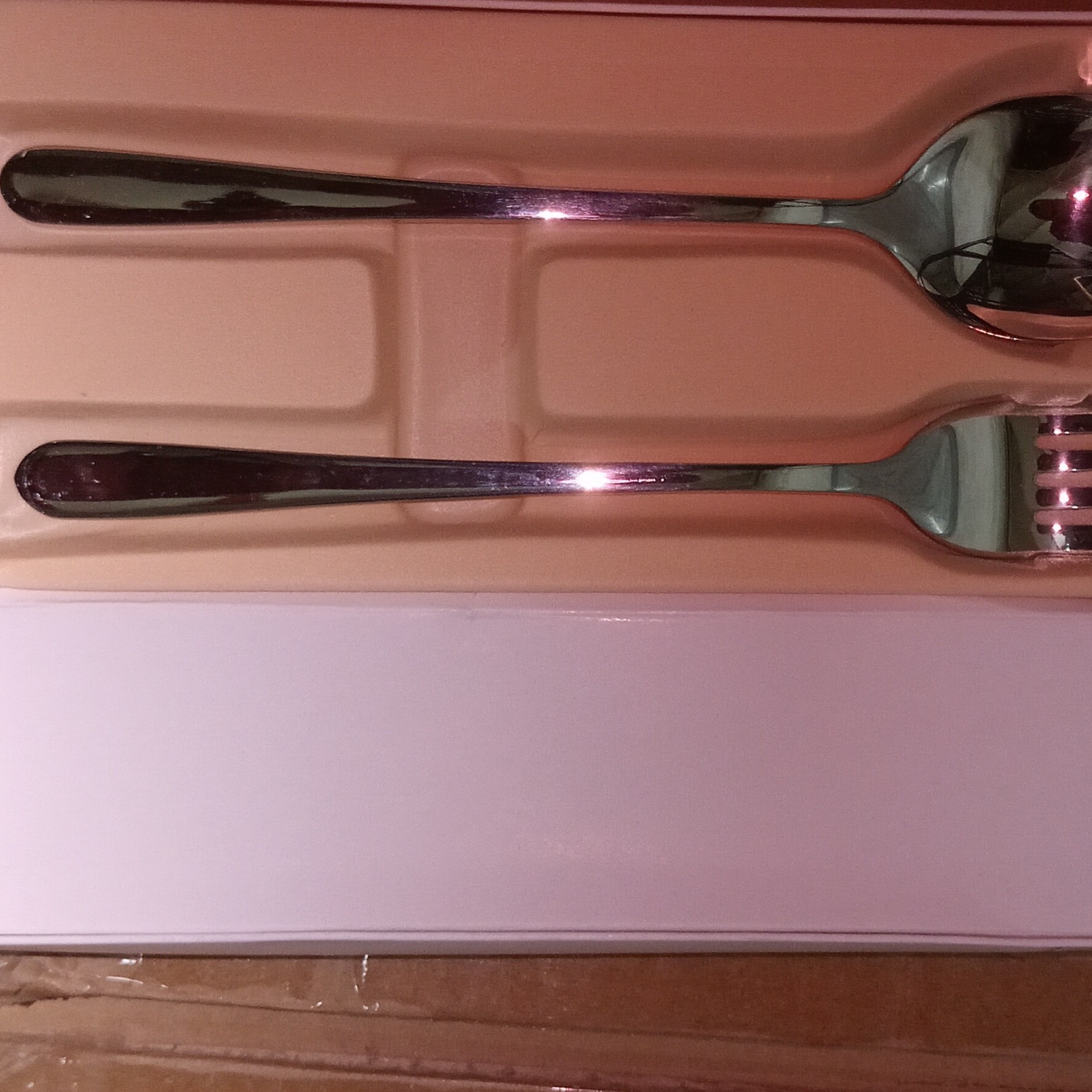 سرویس قاشق چنگال کیفی  استیل  نگیر 143 پارچه سی نفره