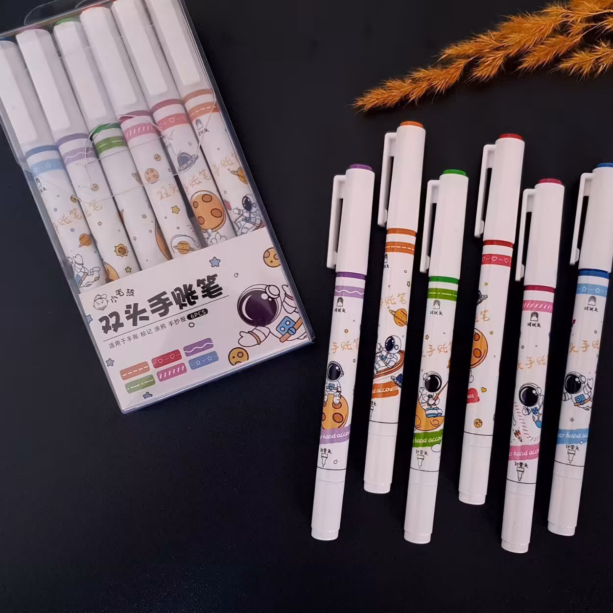 هایلایت طرحدار  دوسر  همراه یک سر روان نویس سر نمدی جوهر مشکی 