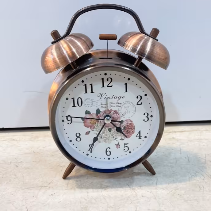 ساعت رومیزی زنگ دار طرح پیوتر