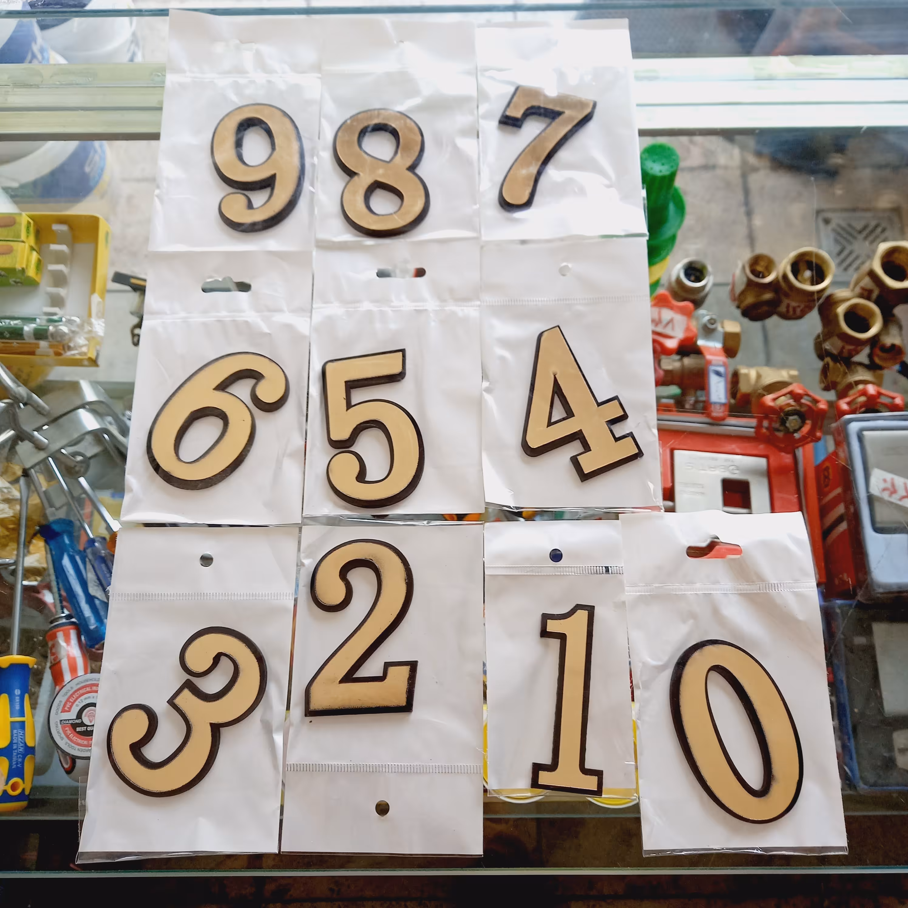 شماره پلاک عدد لاتین (برچسب عدد انگلیسی برای پلاک) قیمت برحسب هر یک شماره