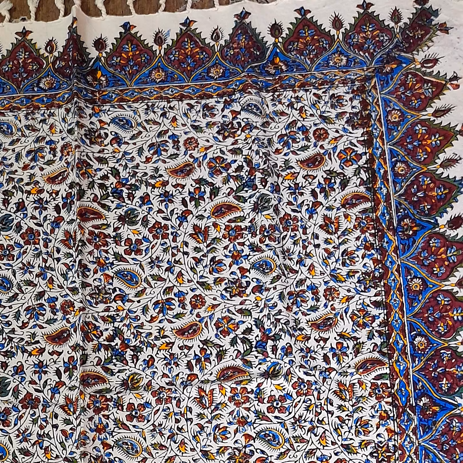 سفره ورومیزی قلمکاری سنتی سایز 1در1متر بنفش زده دار