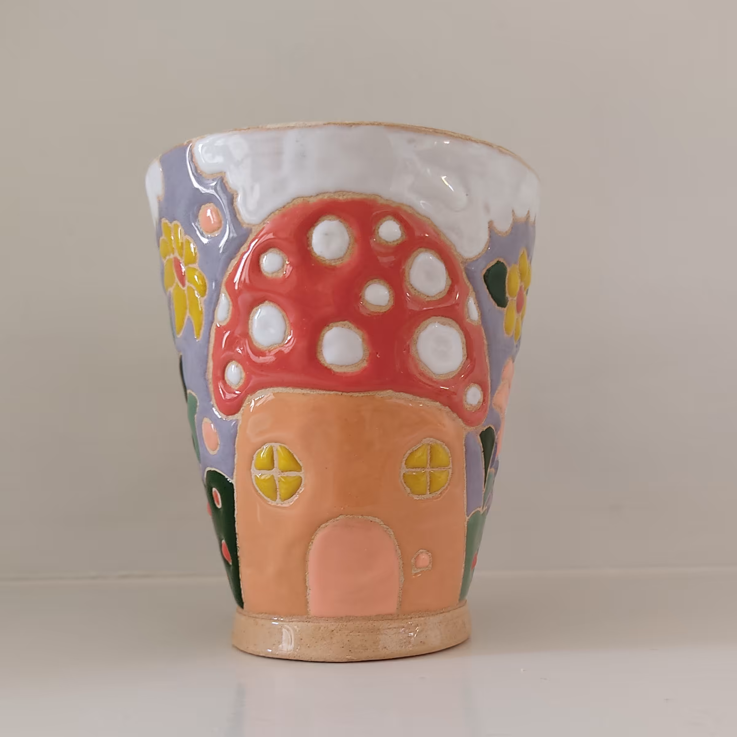 ماگ(لیوان) میناکاری سفال طرح خونه قارچی 