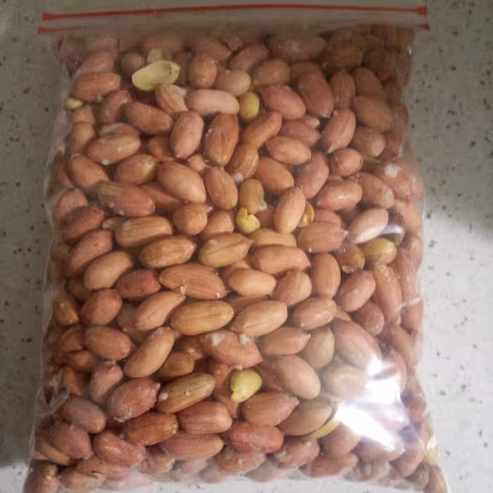 بادام زمینی 500 گرمی محصولات آستانه اشرفیه ارسالی از تهران 