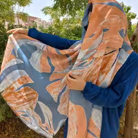 زیر قیمت به علت تغییر شغل شال  نخی همه جوره دوست داشتنیه   جنس نخ مورب    کیفیت بینظیر  نرم و لطیفه 