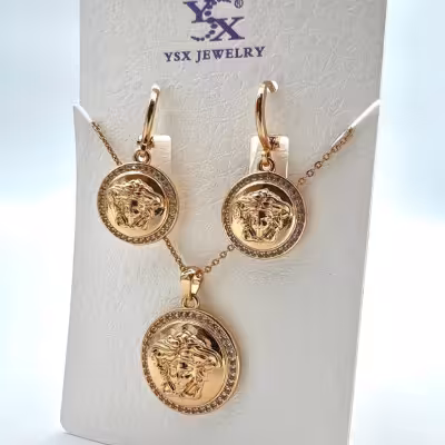 نیمست زنانه ورساچه، نیم ست گردنبند زنانه