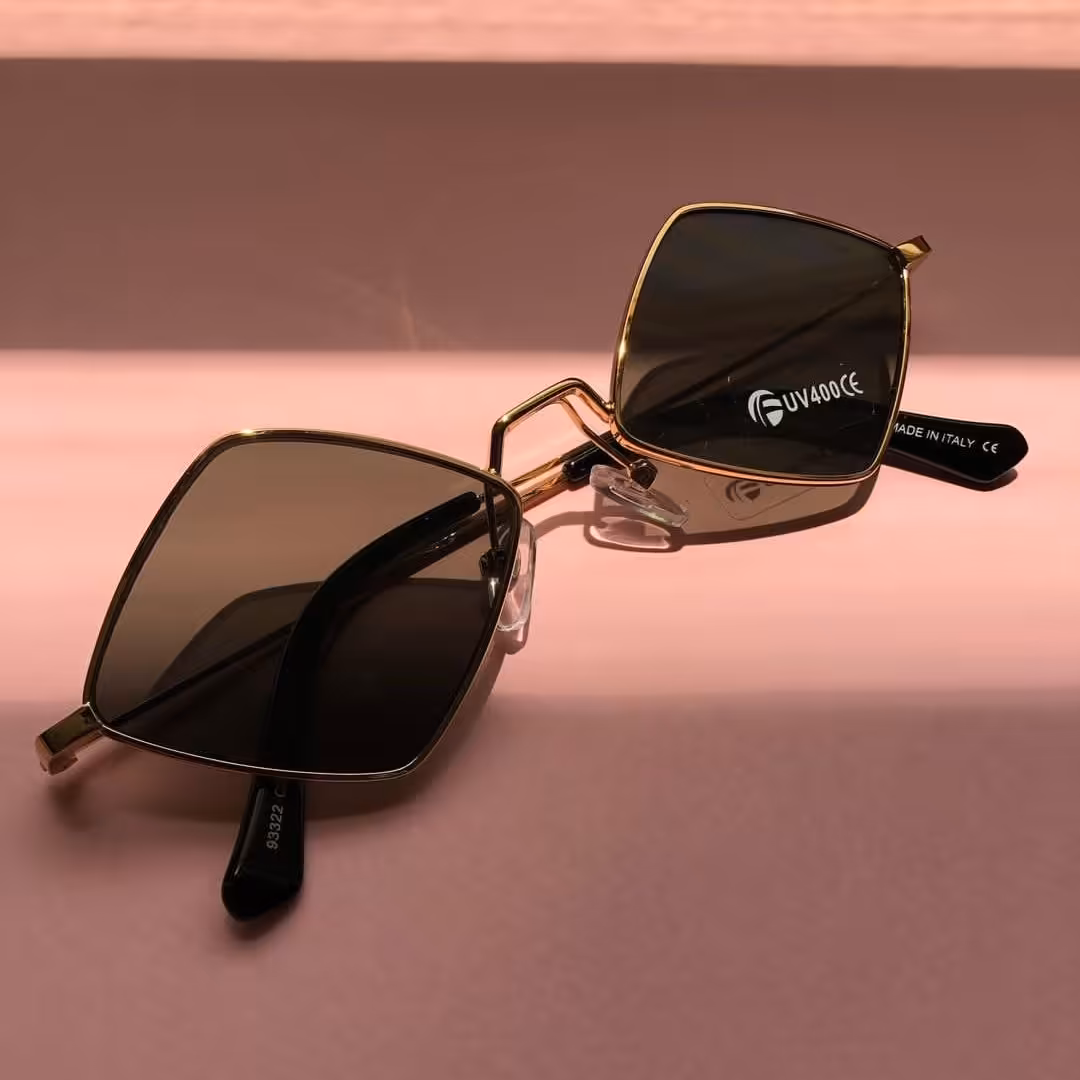 عینک لوزی مشکی و طلایی uv400