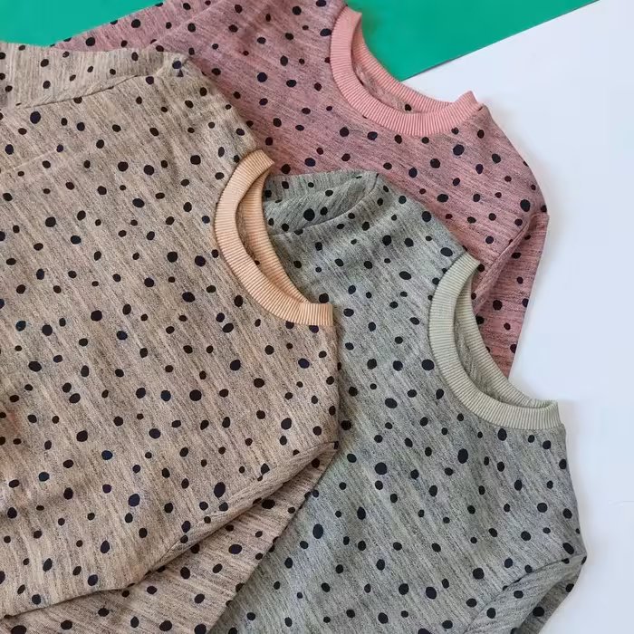 بلواز  اسپرت دخترانه و پسرانه توپ توپی  سایز 55 تا65 در سه رنگ سبز و صورتی و زرد 