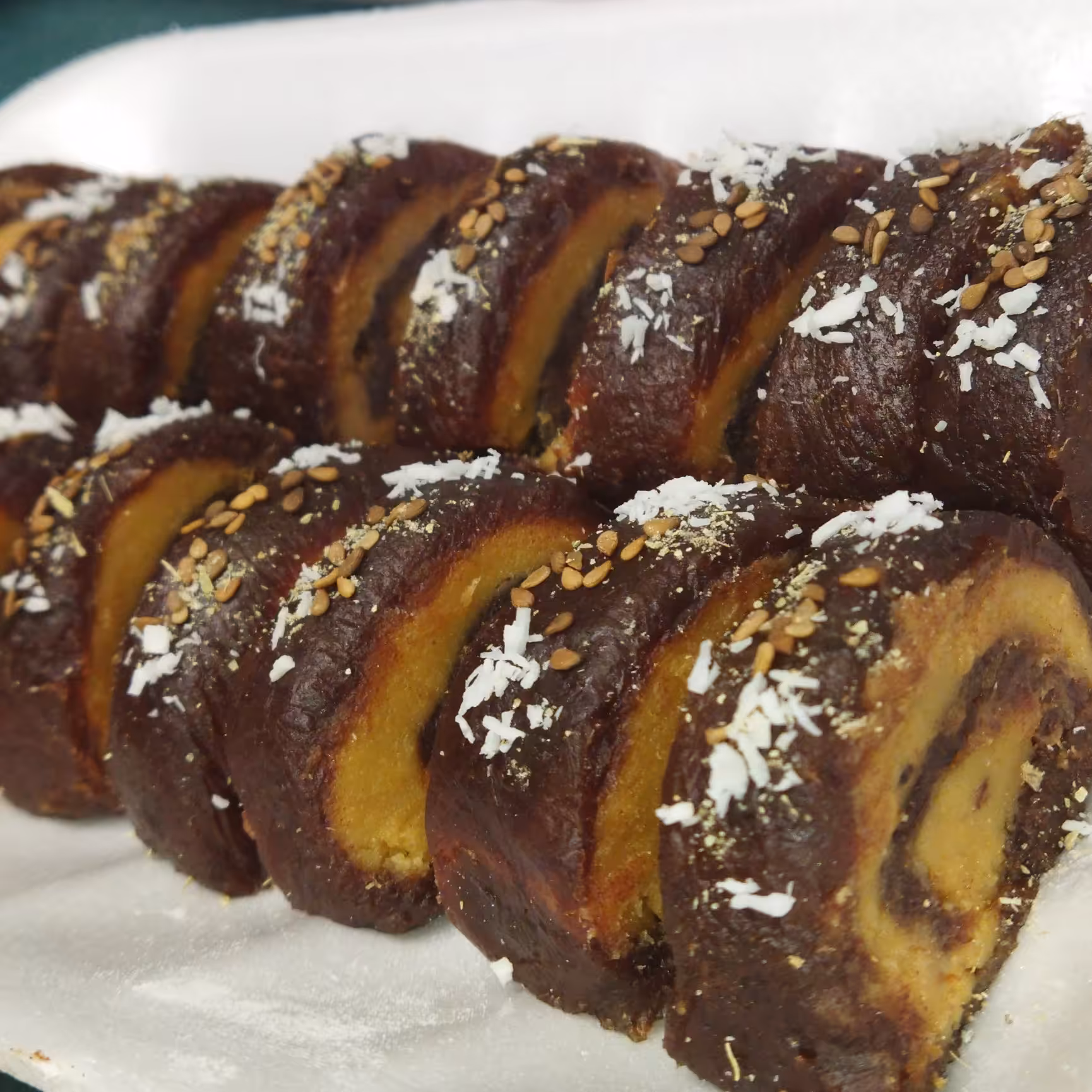 رولت حلوا خرمایی