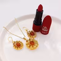 نیمست زنانه رژ لب