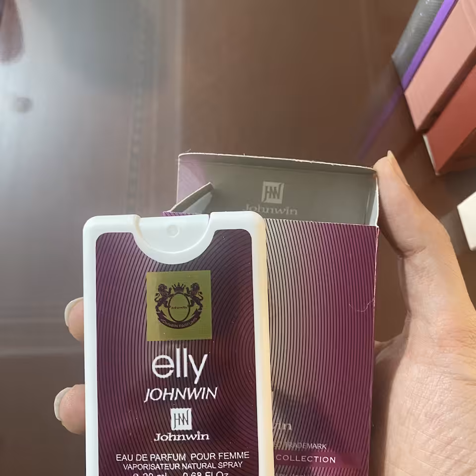 عطر جیبی جان وین  elly