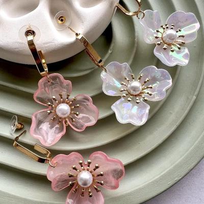 گوشواره طرح گل و مروارید