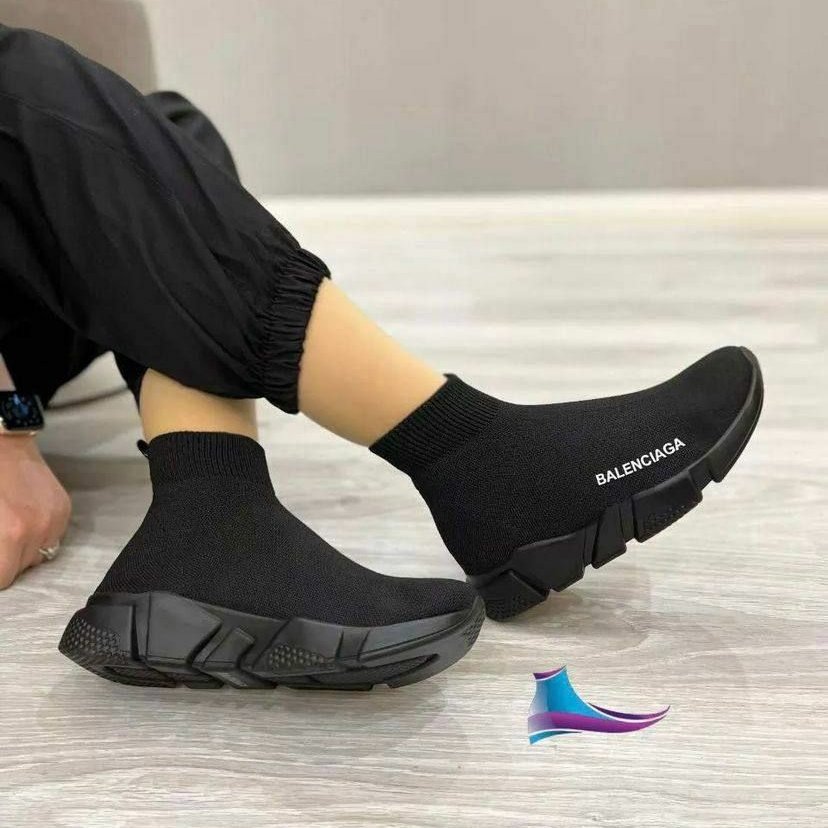کفش جورابی زنانه و دخترانه
