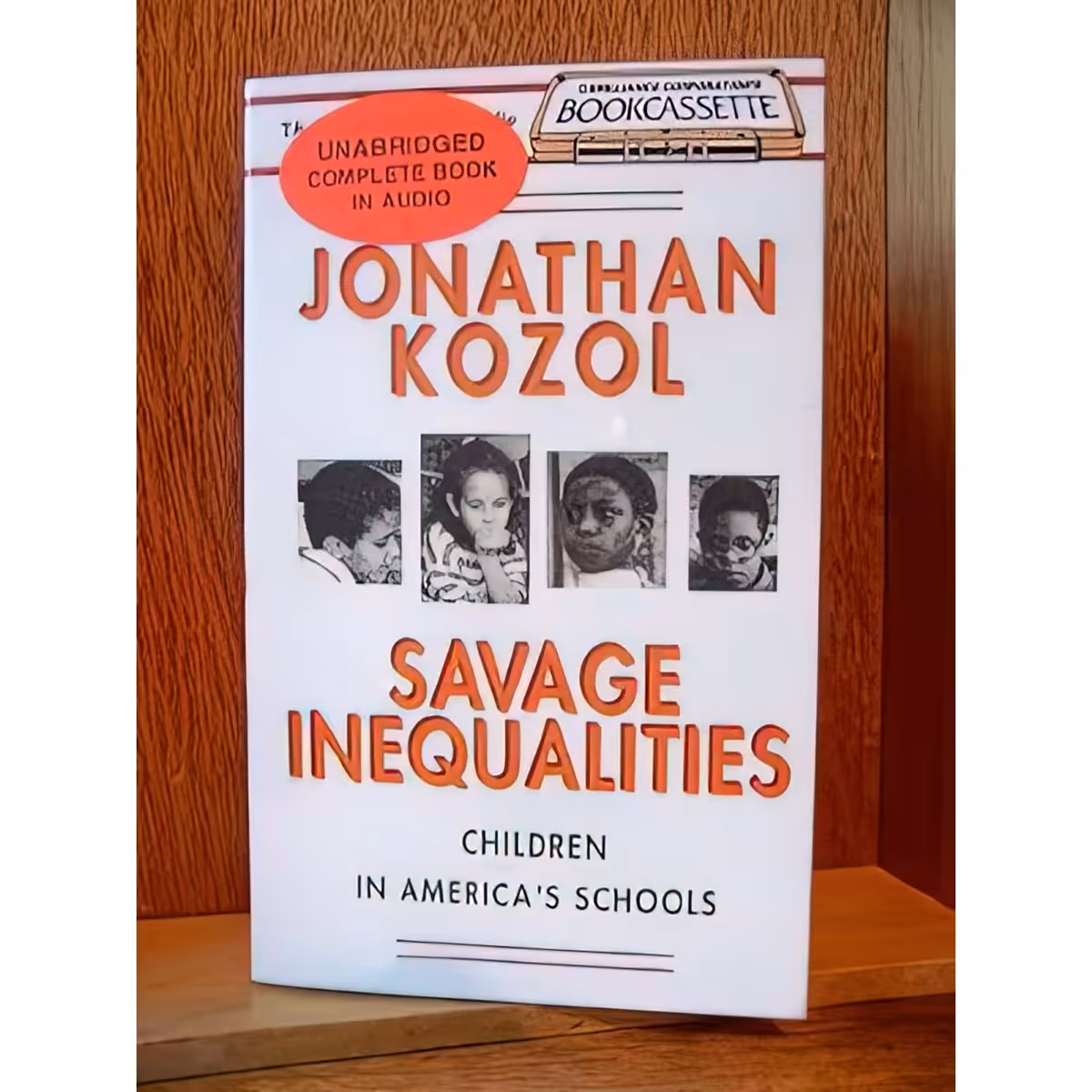کتاب زبان اصلی Savage Inequalities اثر Jonathan KozolMark Winston