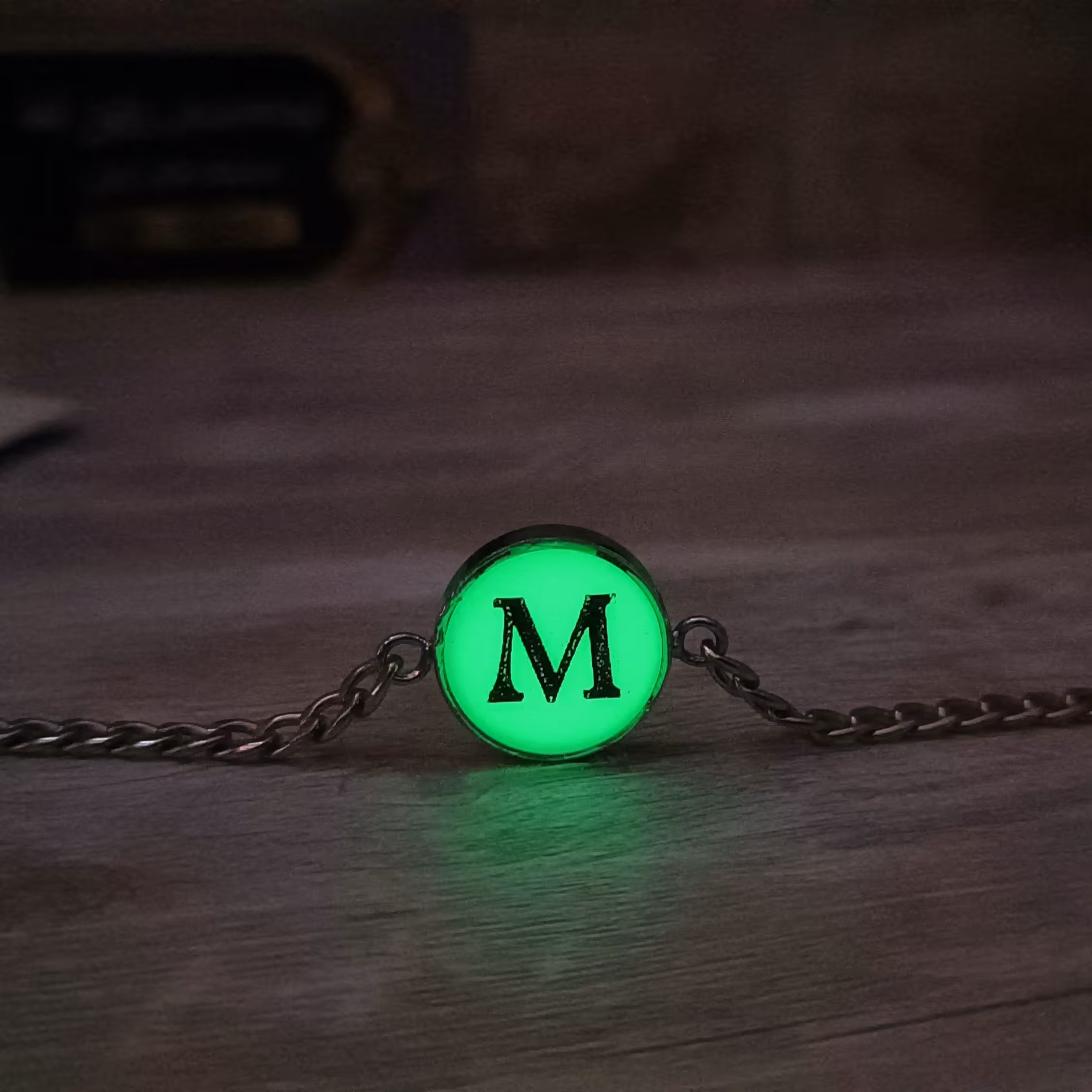 دستبند شبتاب اسم زنجیر کارتیر