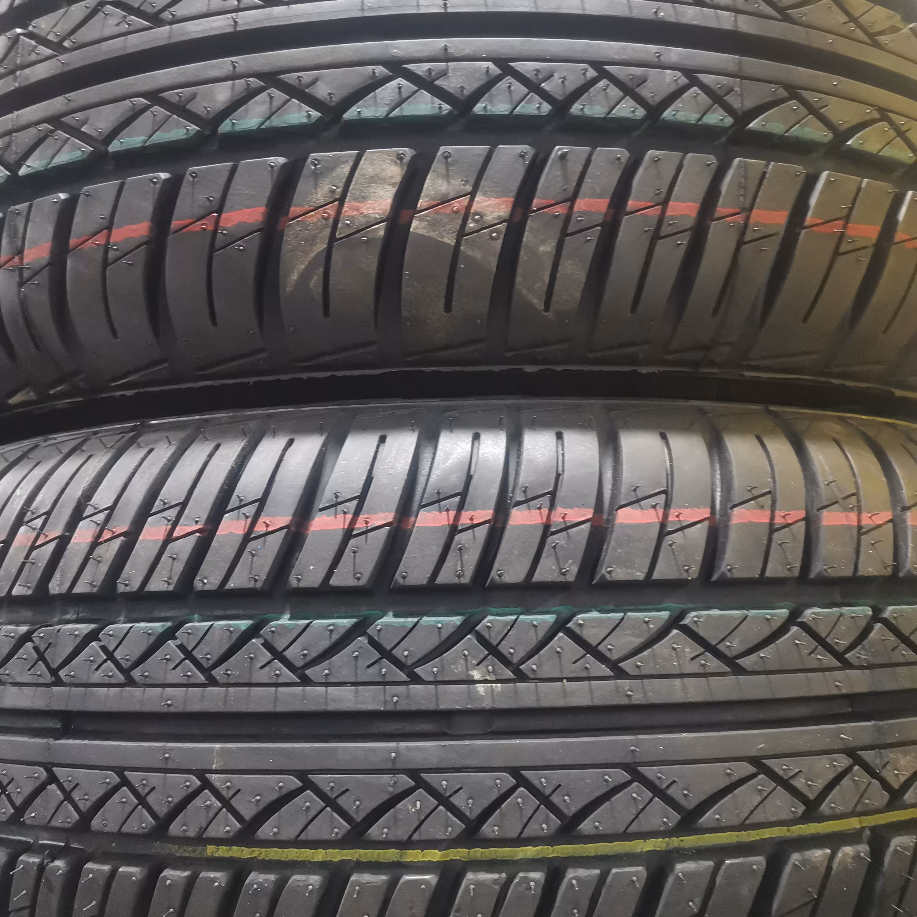 لاستیک خودرو  بارز 165 65 13  تاریخ 2023. والف رایگان ارسال رایگان 