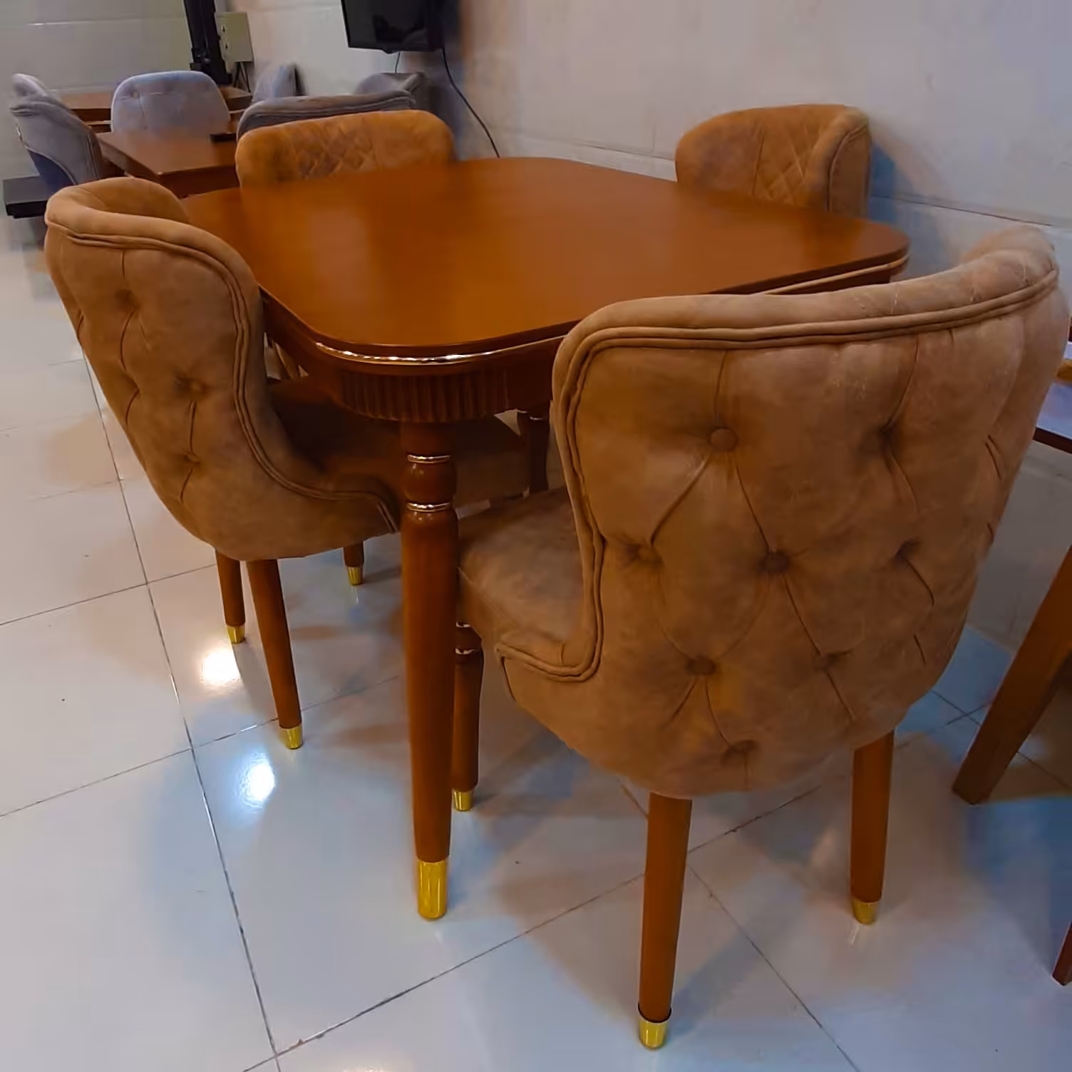 میز ناهارخوری