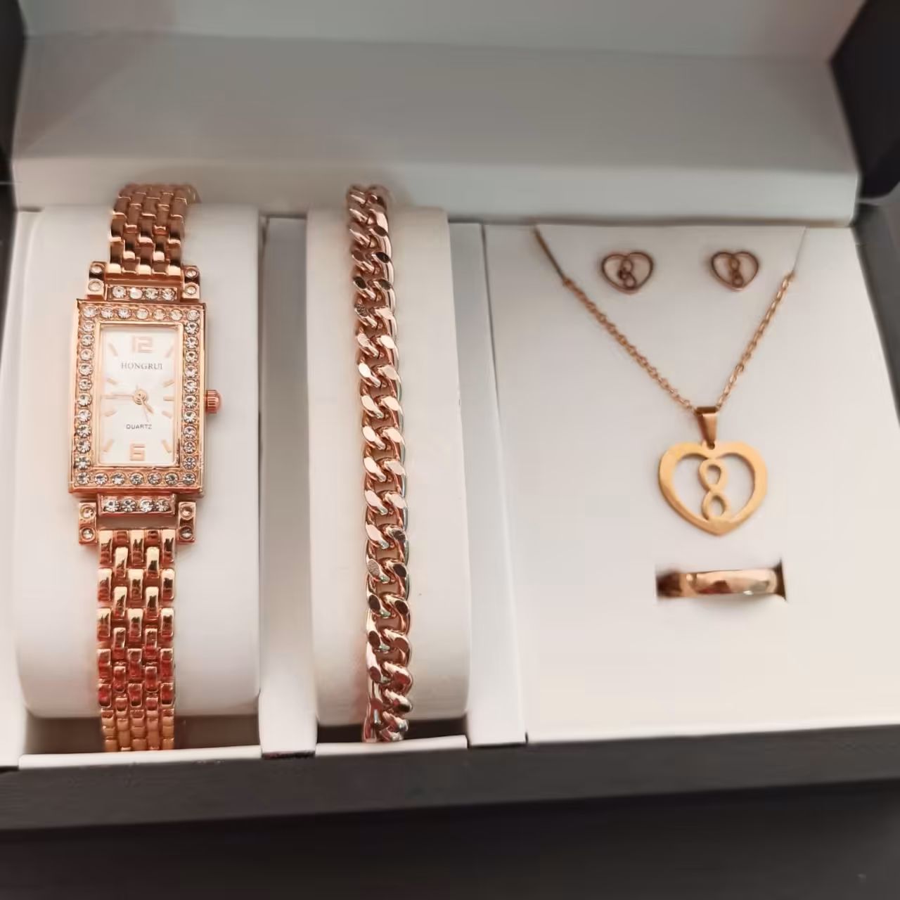 ست ساعت رزگلد زنانه خاص ارسال رایگان حتما ورق بزنید و تنوع رو ببینید