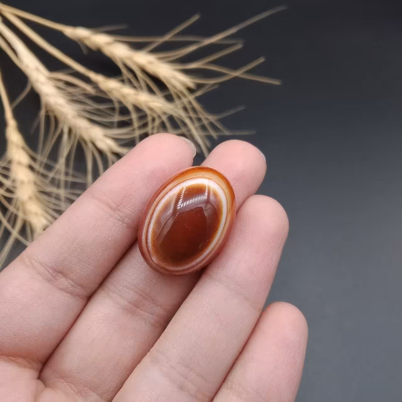 نگین فوق العاده زیبا و بسیار خاص عقیق سه پوست اصل معدنی 7231 ارسال رایگان