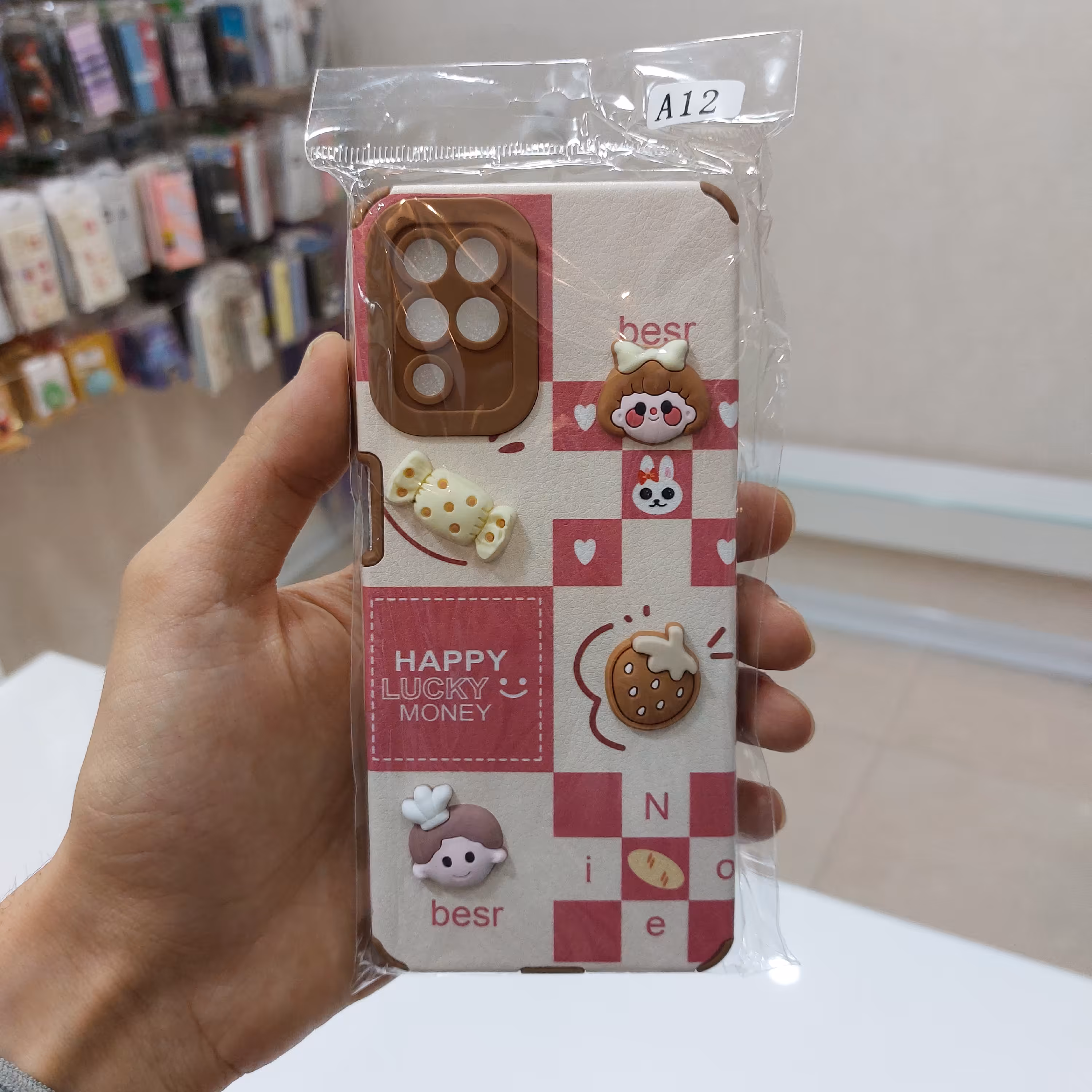 گارد فانتزی عروسکی مینیمال برجسته A12