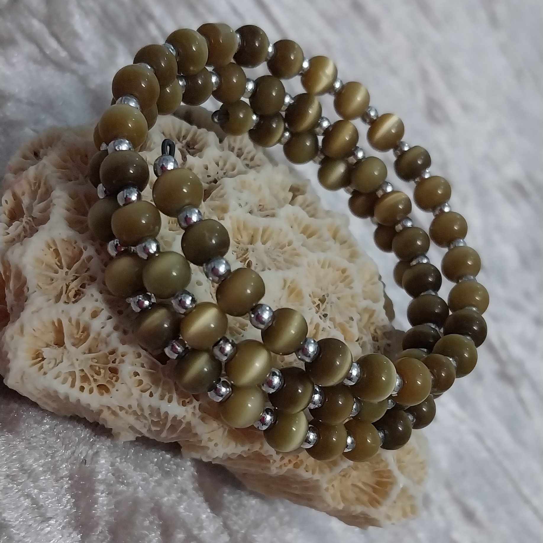 دستبند فنری چشم گربه یشمی خاص