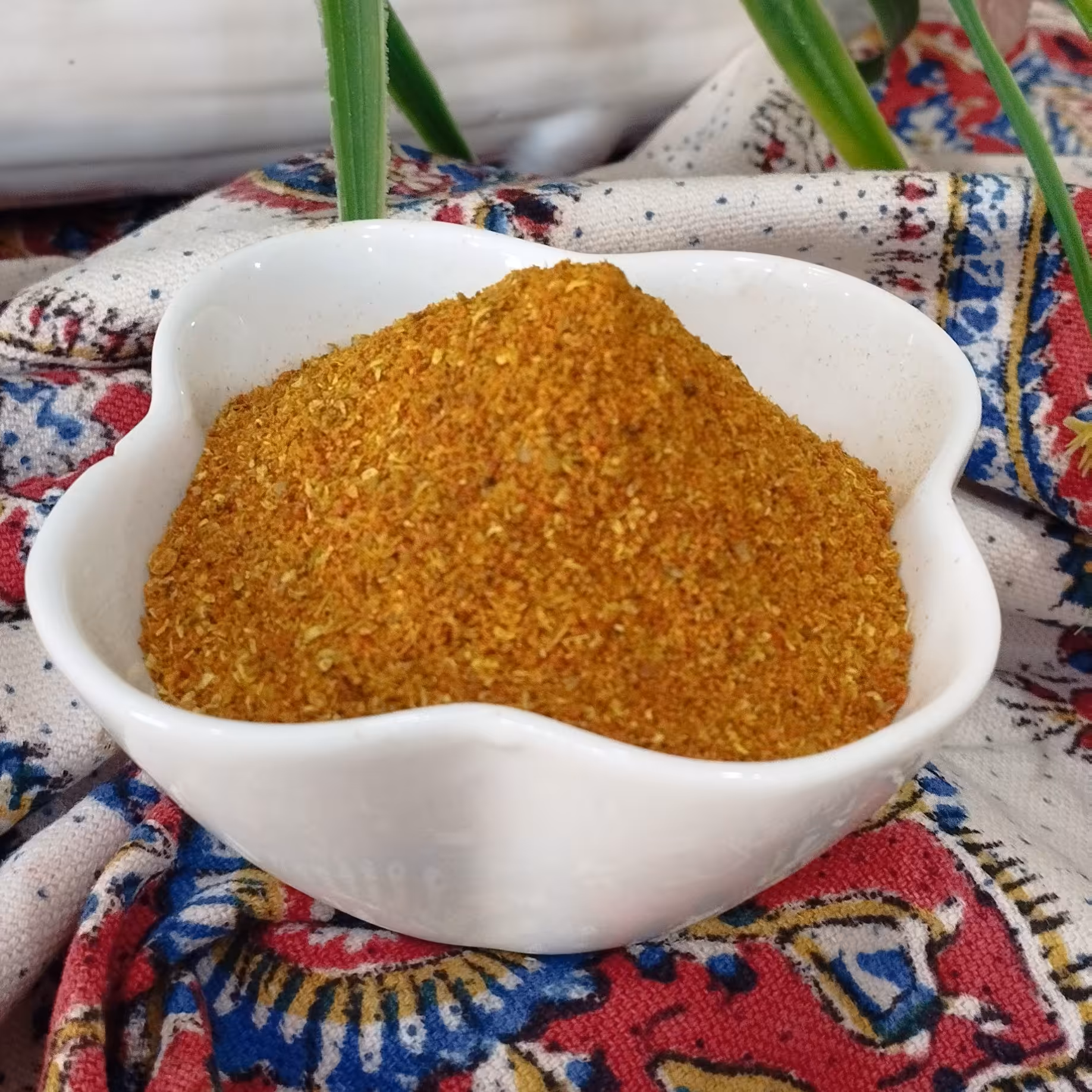 ادویه مرغ و ماهی دست ساز 100گرم