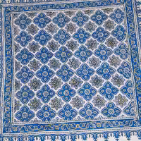 سفره ورومیزی قلمکاری سنتی سایز 1در1متر سبز آبی طرح خشتی