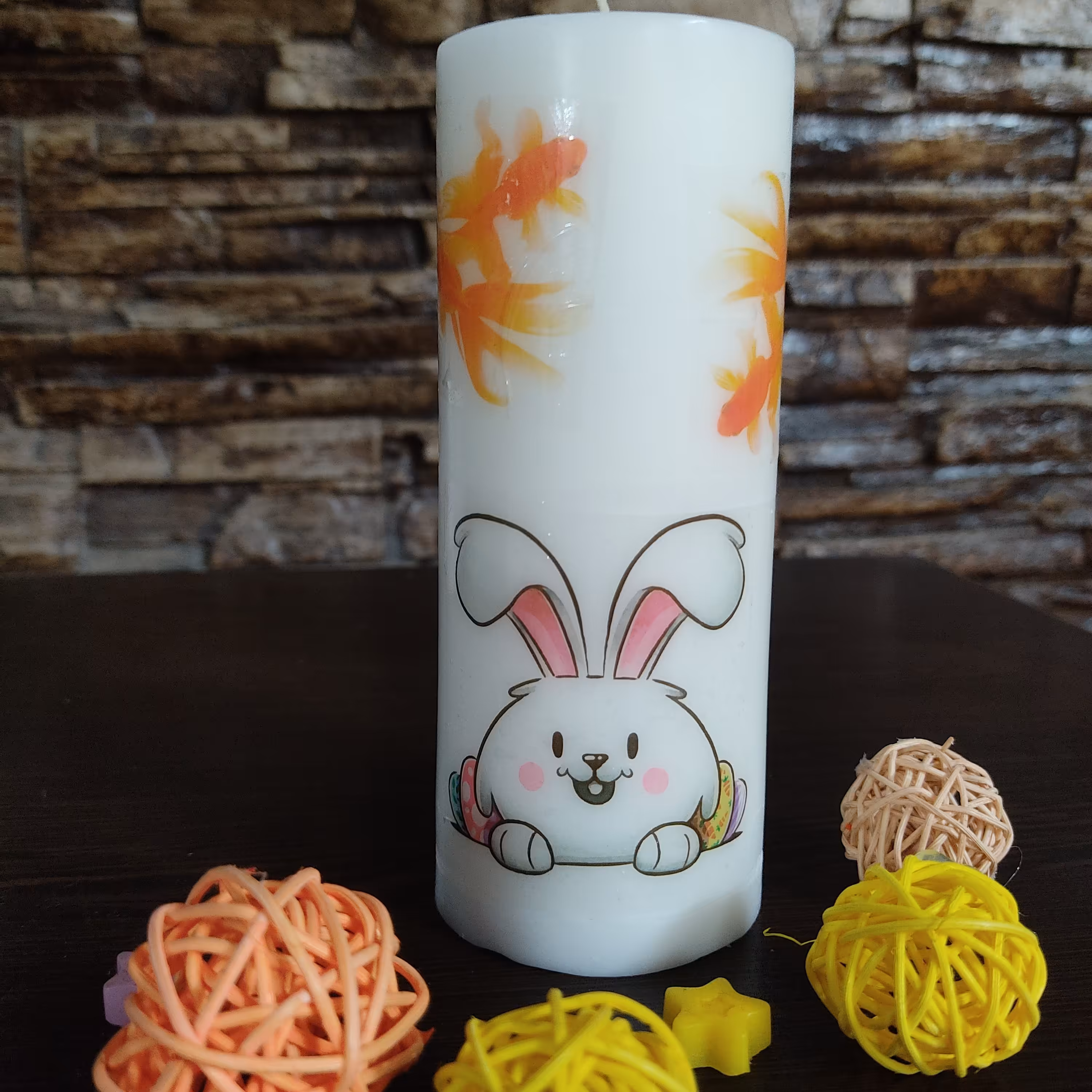 شمع استوانه ای با ارتفاع 10 سانت با طرح خرگوش و ماهی سال نو