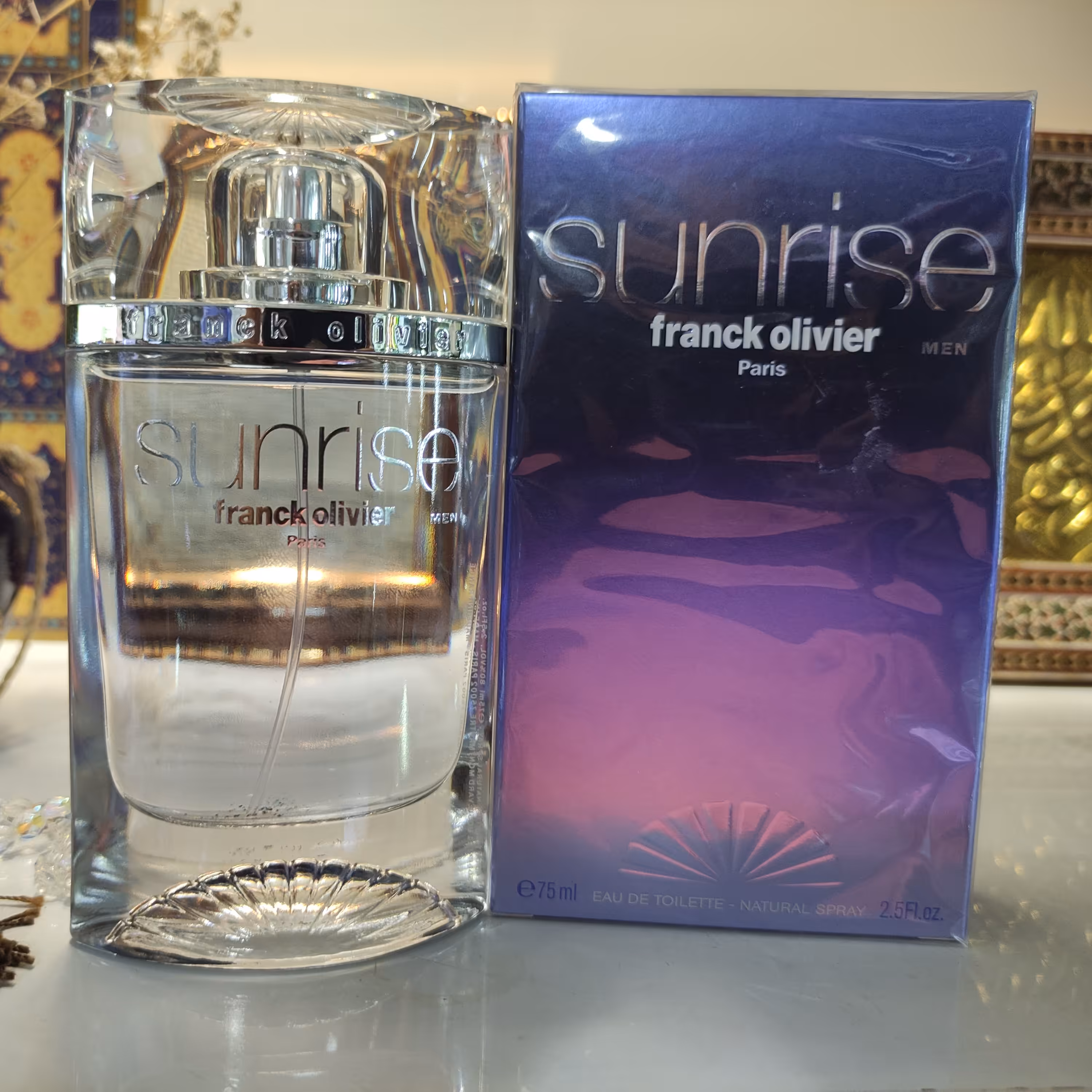 ادکلن فرانک اولیور سان رایز مردانه با رایحه ای خنک و تند و شیرین مناسب روزهای گرم سال 75 میل