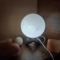 آباژور گوی سنگ نمک (قطر) 16 با پایه چوبی. بِهنمک