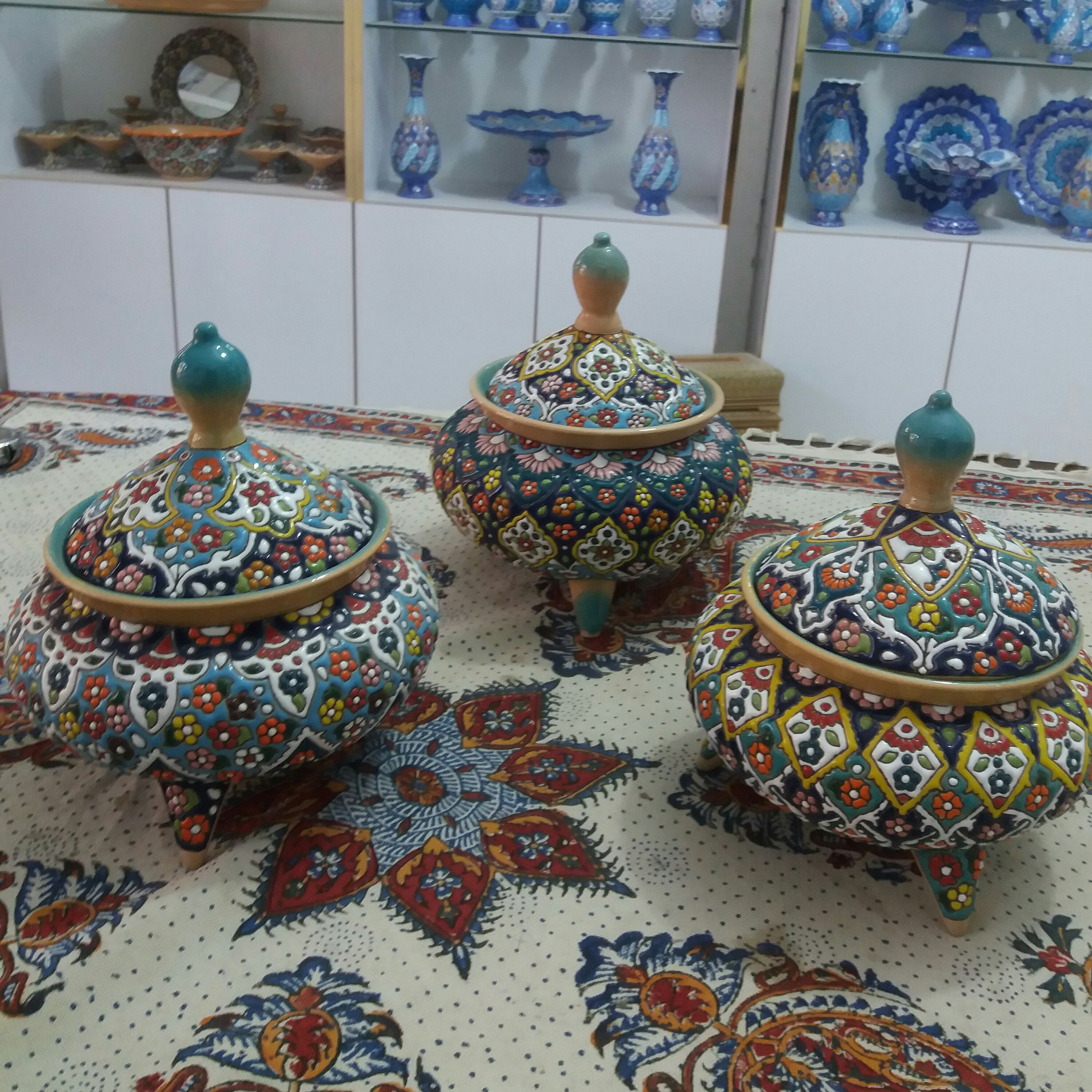 شکلات خوری سه پایه سفال میناکاری سایز 20