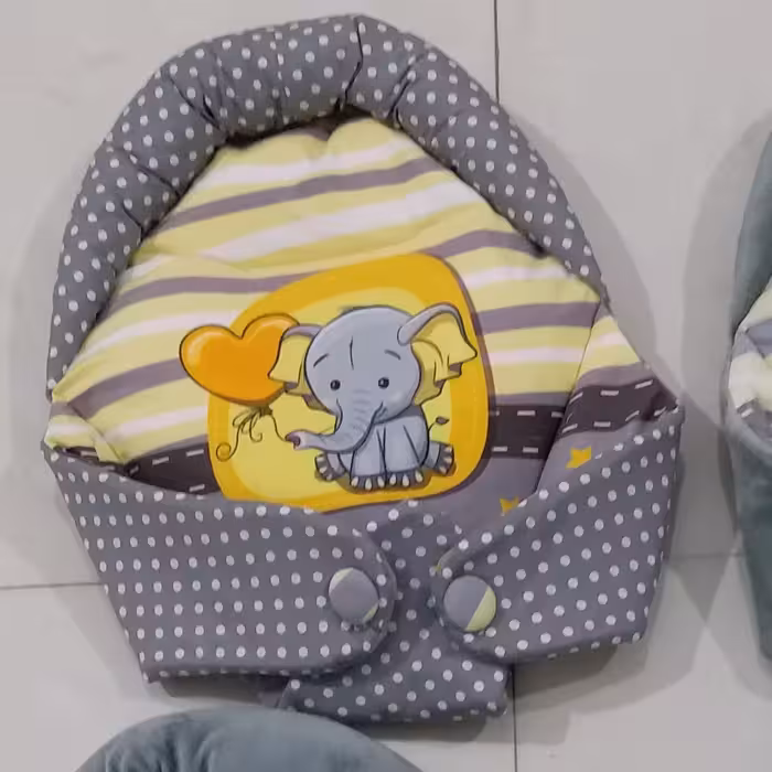 آغوش گیر یا قنداق سوئیسی 