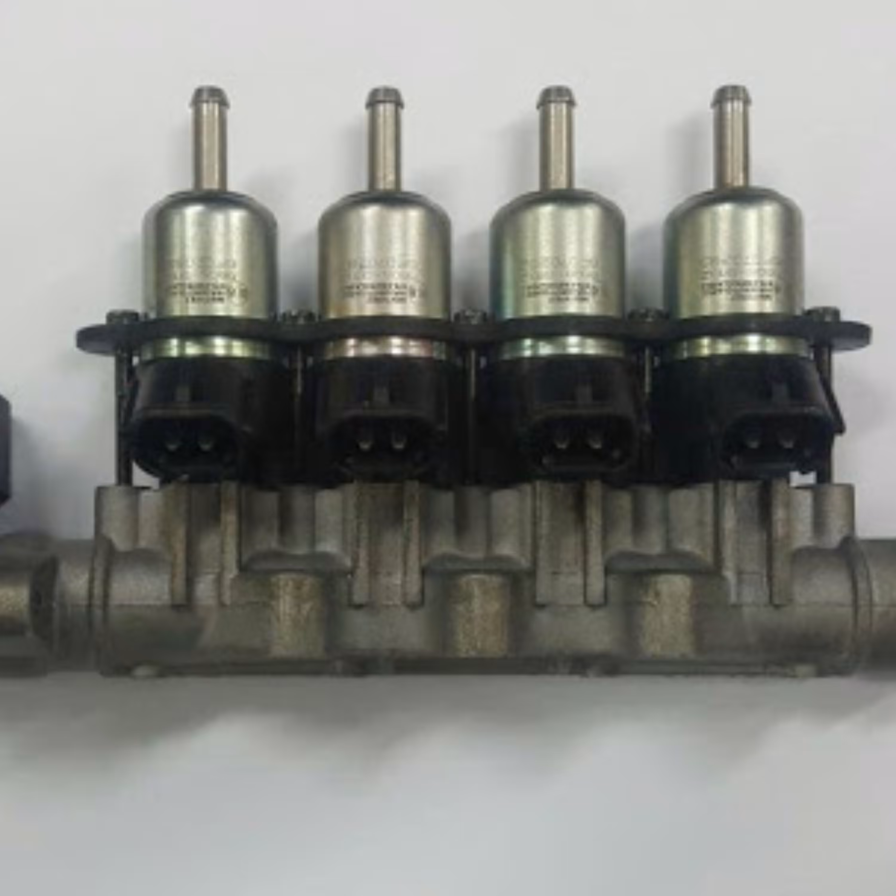 ریل سوخت نیسان یورو4 اصلی