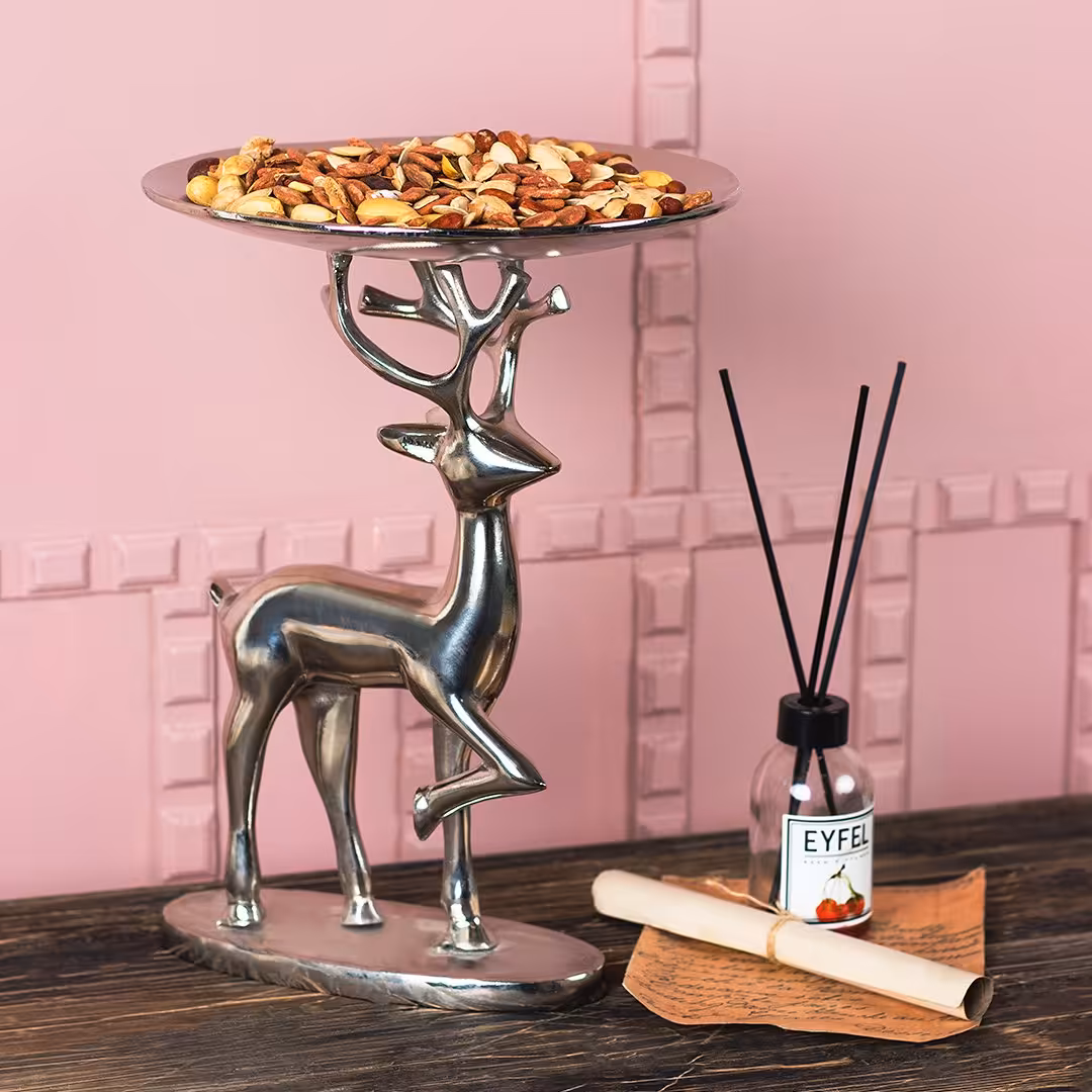 شیرینی خوری طرح گوزن