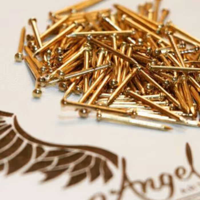 میخ 2 سانتی متری رنگ طلایی