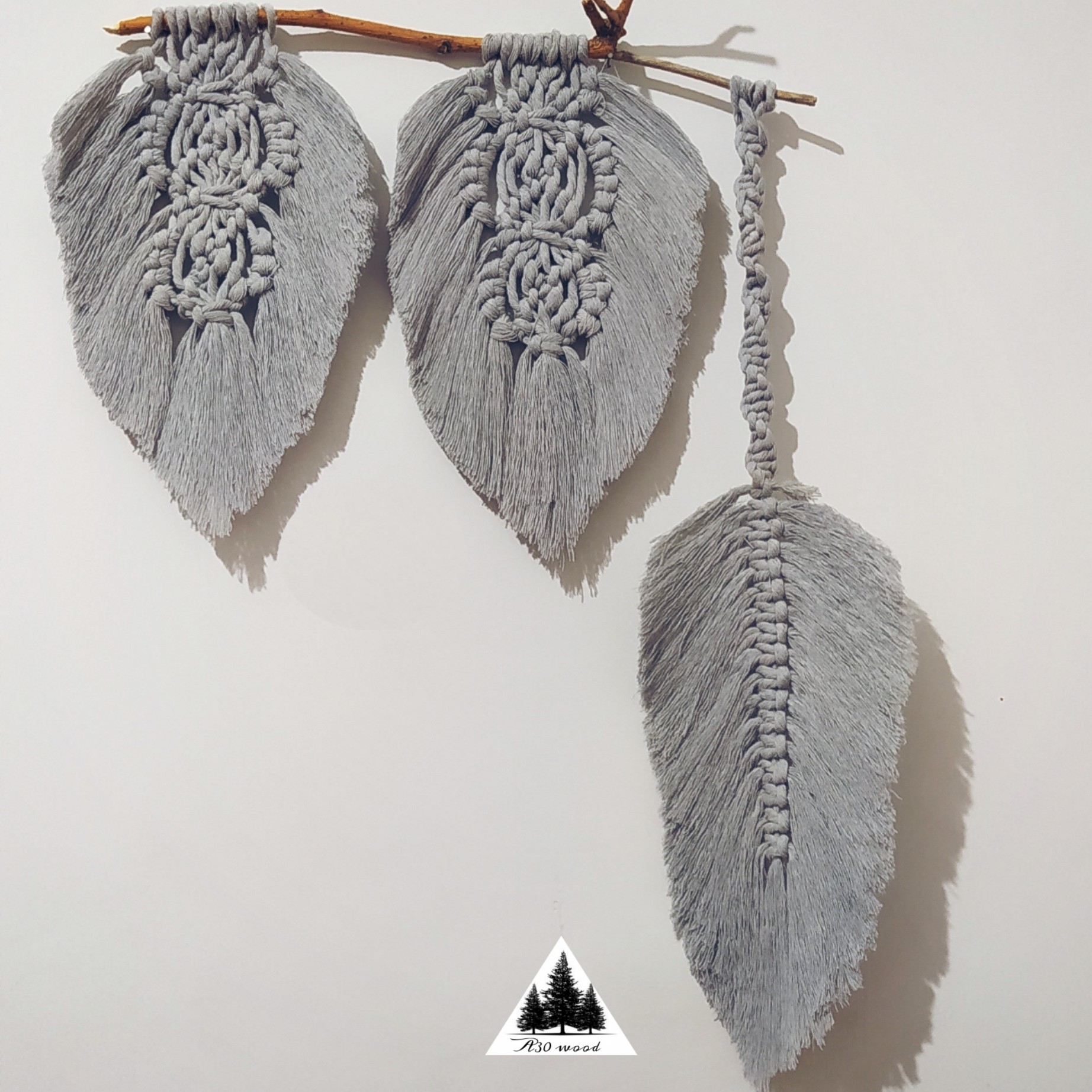دیوارکوب مکرومه طرح (پر )یا (برگ)
