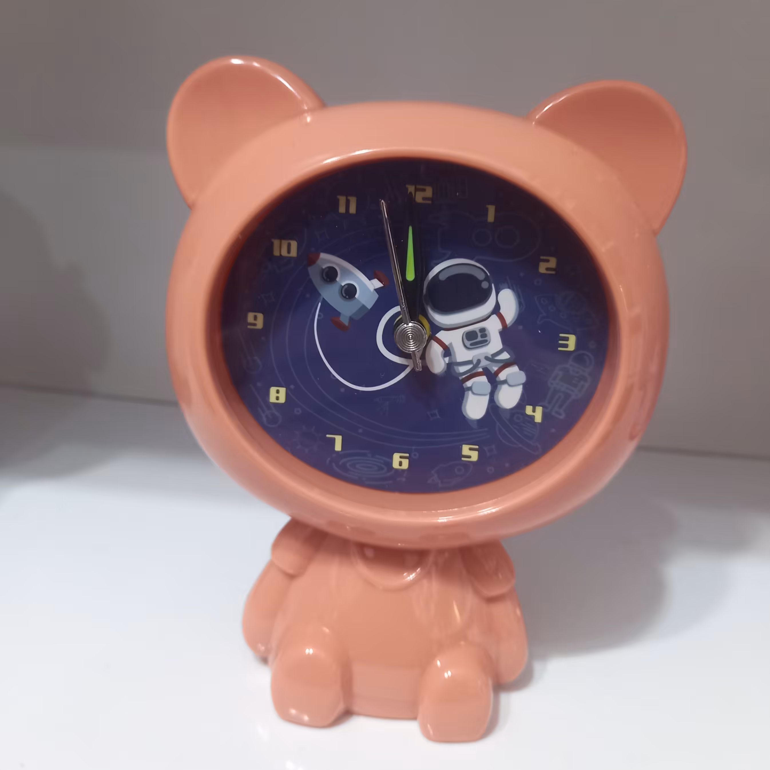 ساعت طرح گربه