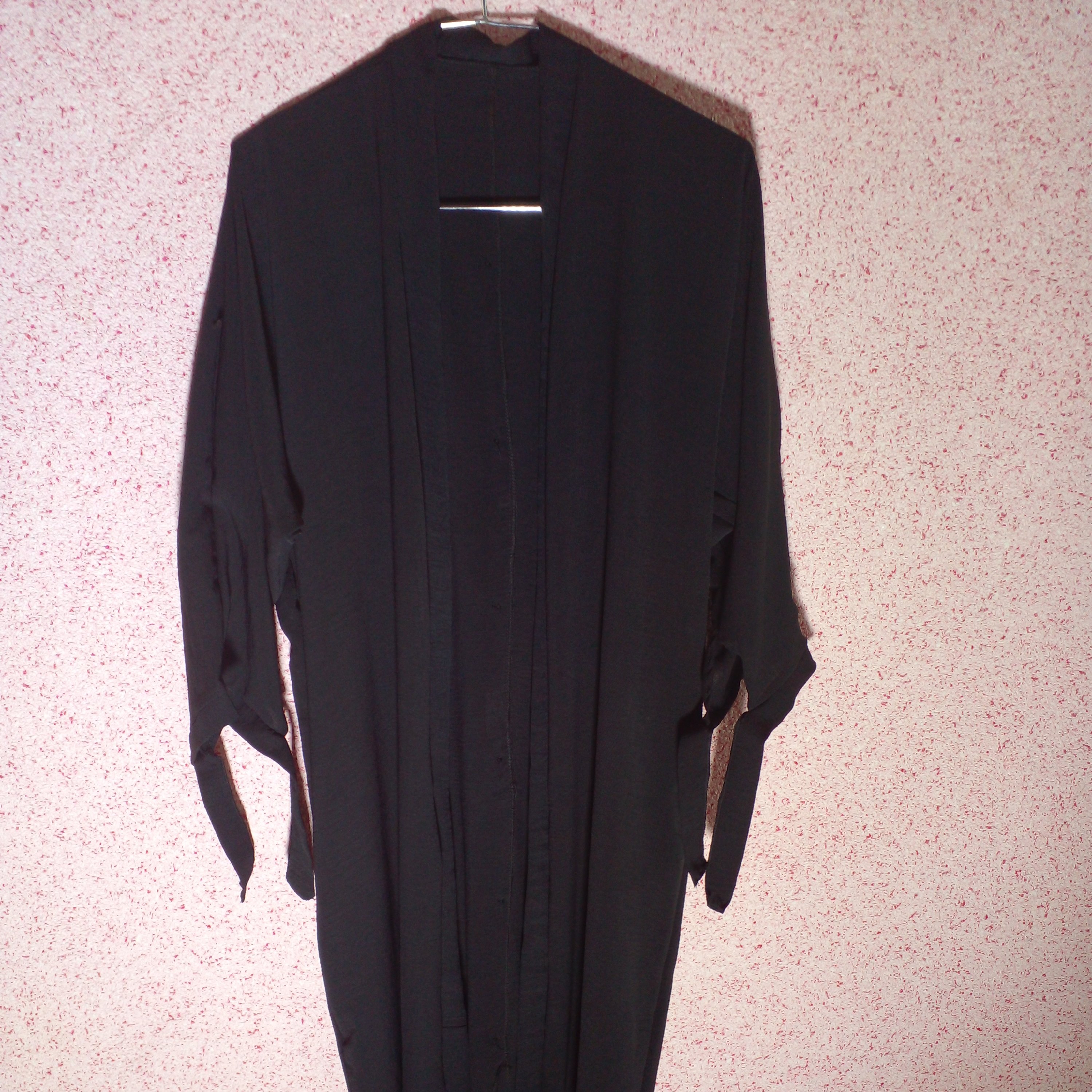 روی مانتو دکمه پشت ابروبادی