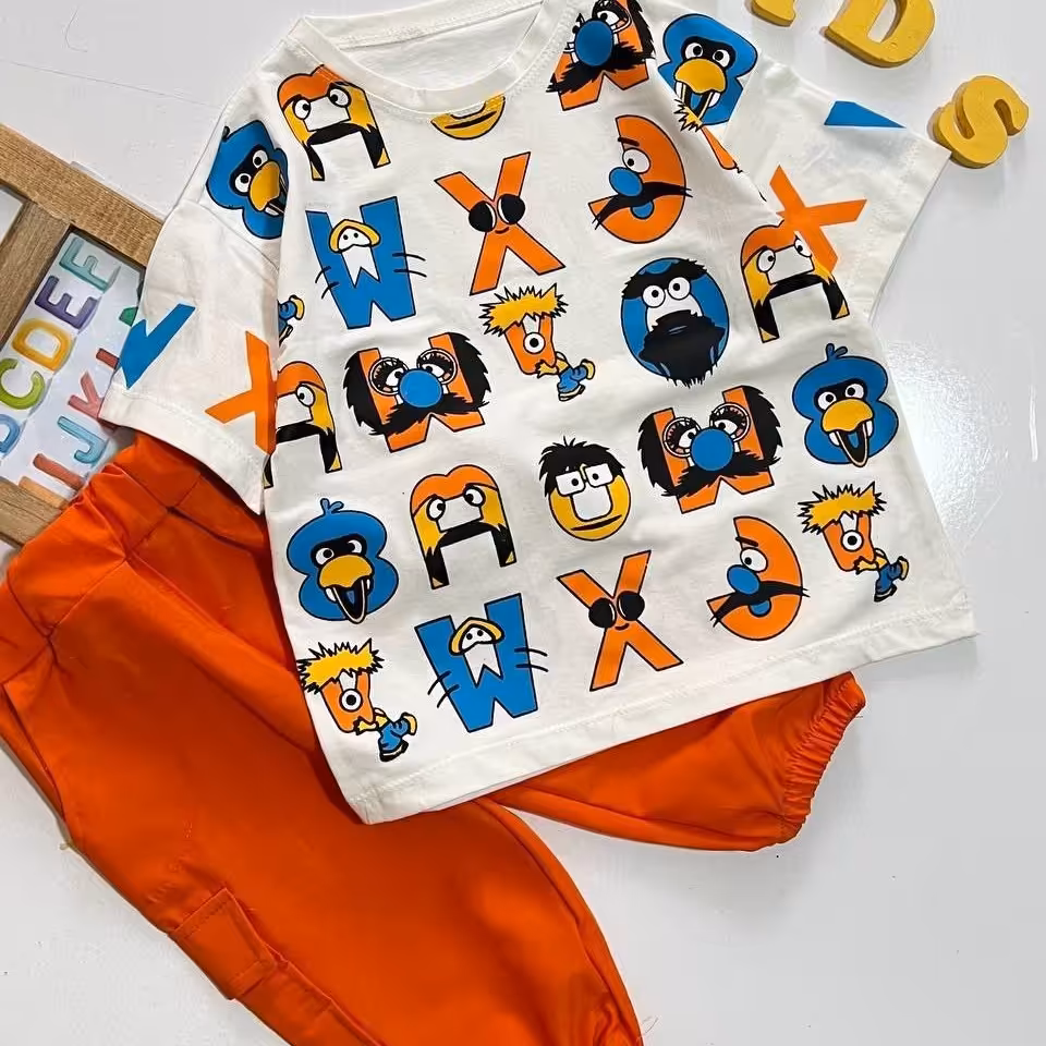 ست اسپرت  تیشرت شلوارک پسرانه تیشرت شلوارک دخترانه جنس پنبه لاکرا رنگ مشکی و سفید 