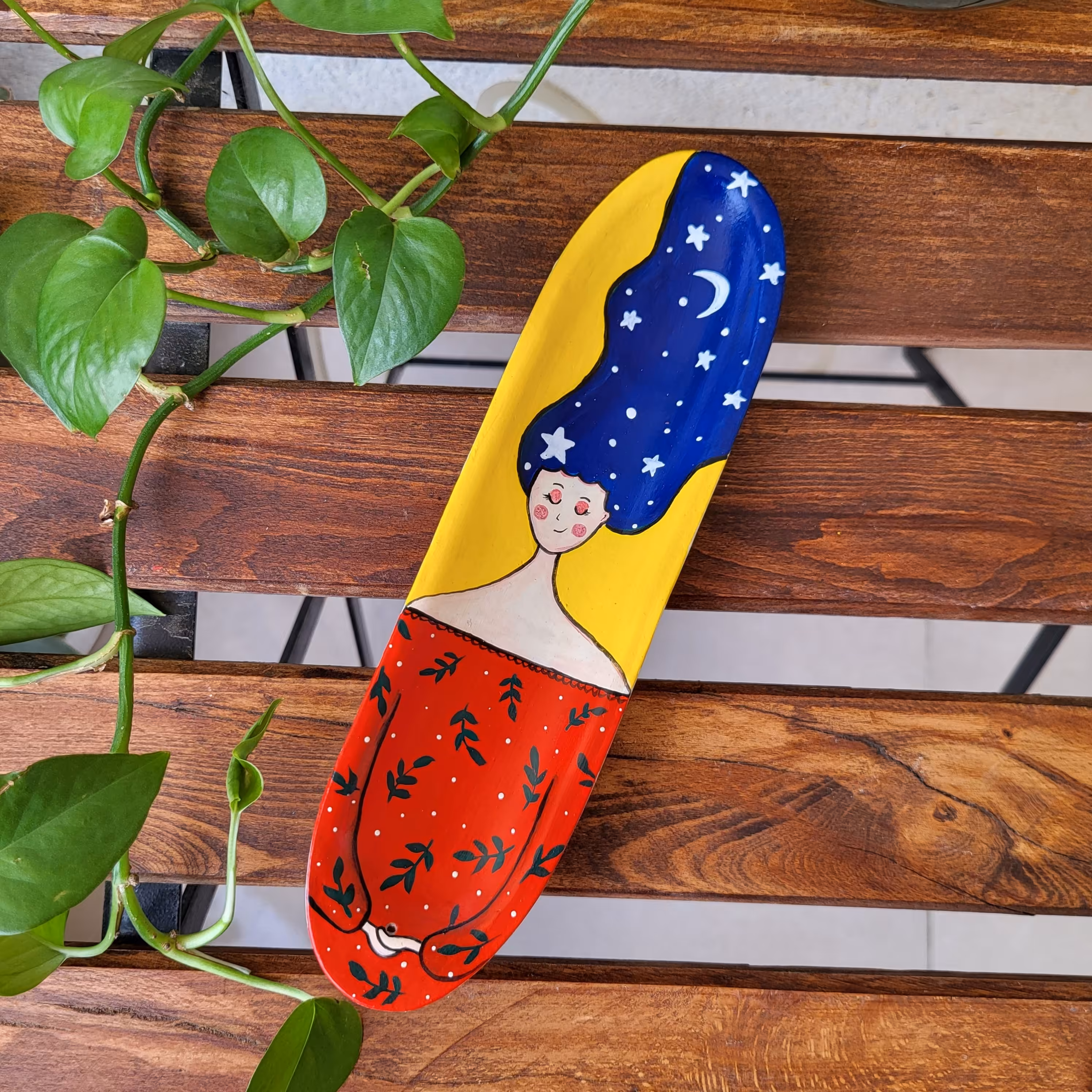 جاعودی سفالی طراحی شده با رنگ اکریلیک ابعاد تقریبی 24 در6سانتیمتر قابل شستشو