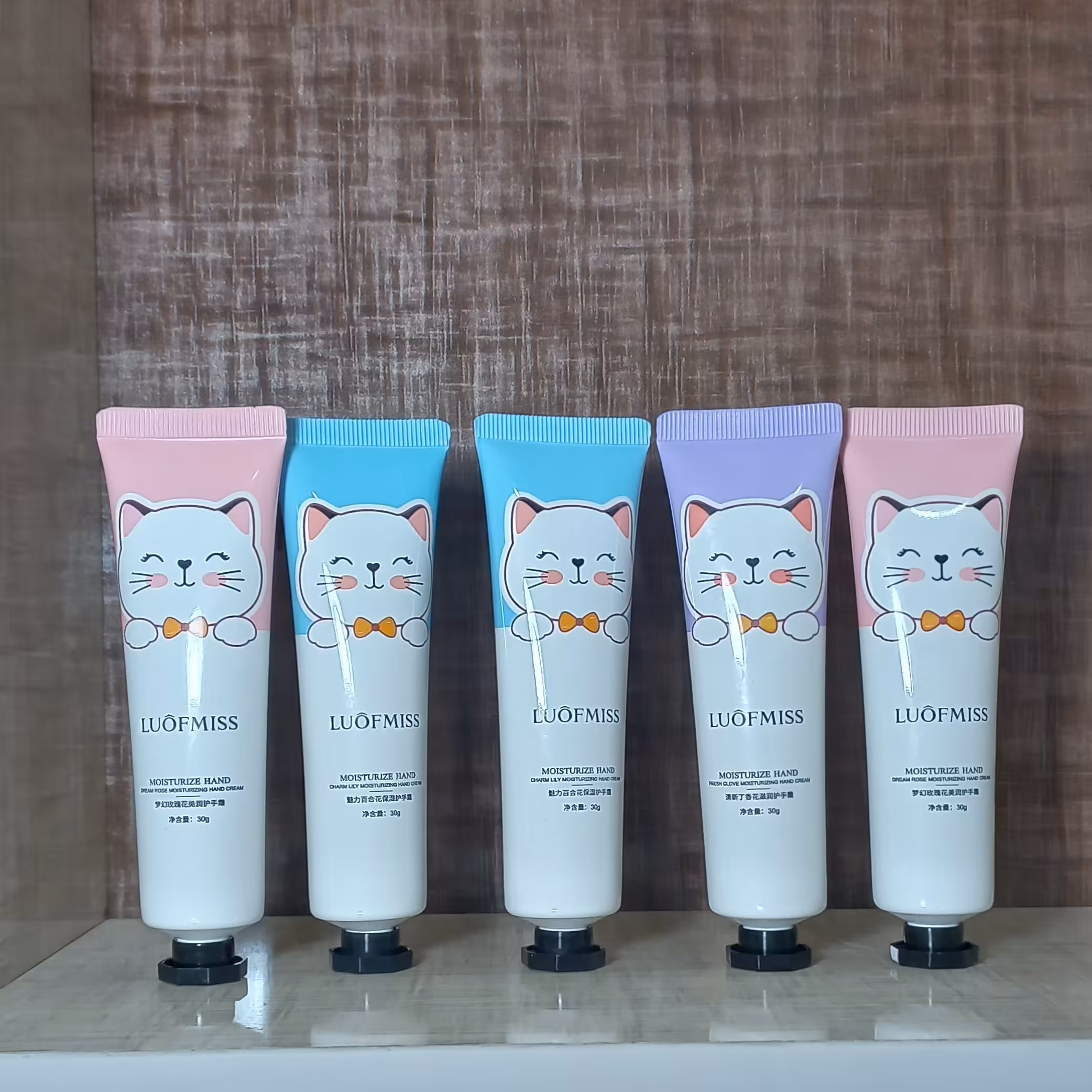 کرم مرطوب کننده دست لافمیس