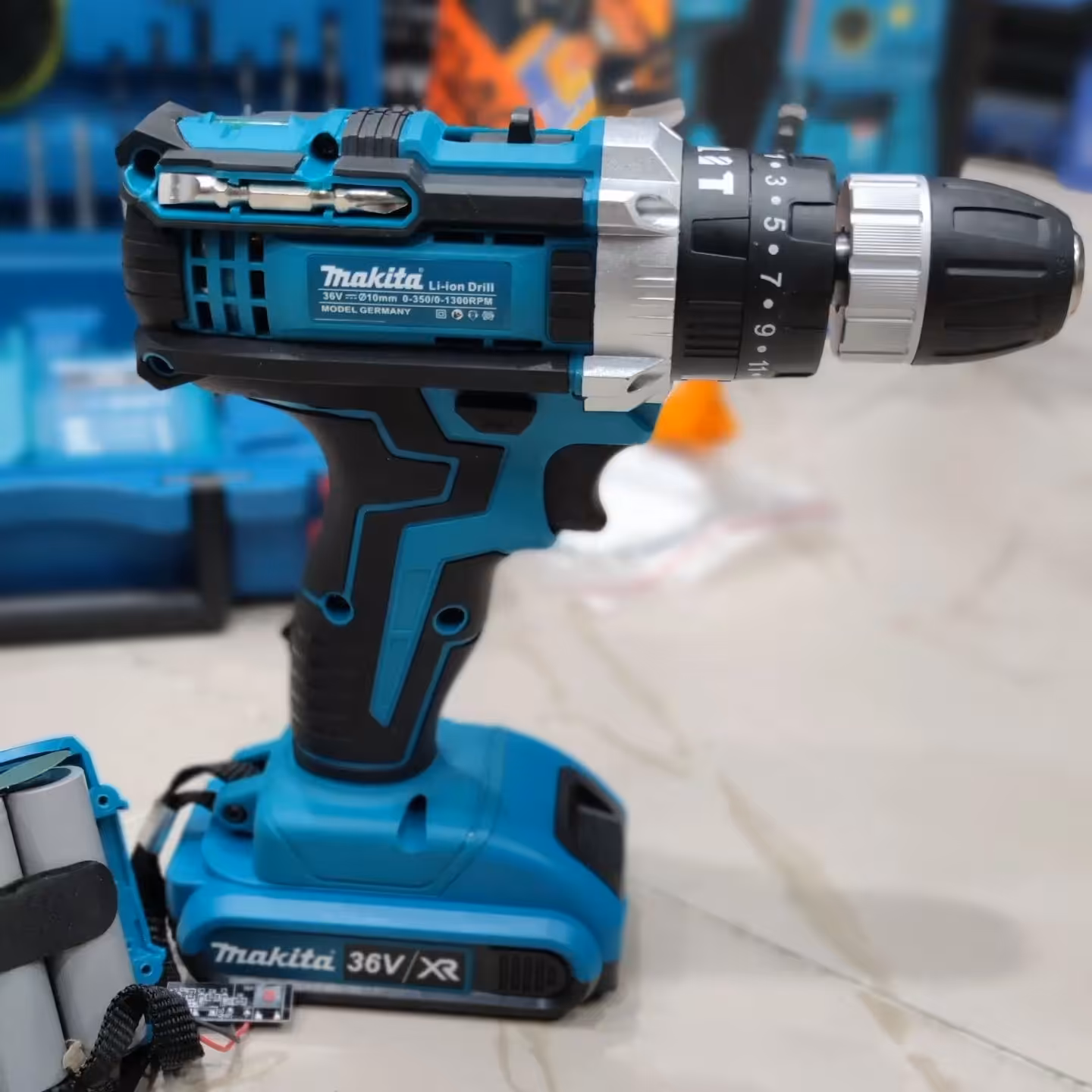 دریل شارژی
مارک ماکیتا
36ولت
سه نظام پلاستیکی
سه نظام 10
گیربوکس دوحالته
