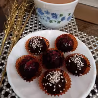 ترافل شکلاتی کافی شاپی شیرین ناز                            ( دو کیلو گرم) 