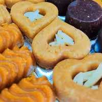 حلوا بوتیکی (700گرمی)(هزینه ارسال به صورت پس کرایه و در مقصد)