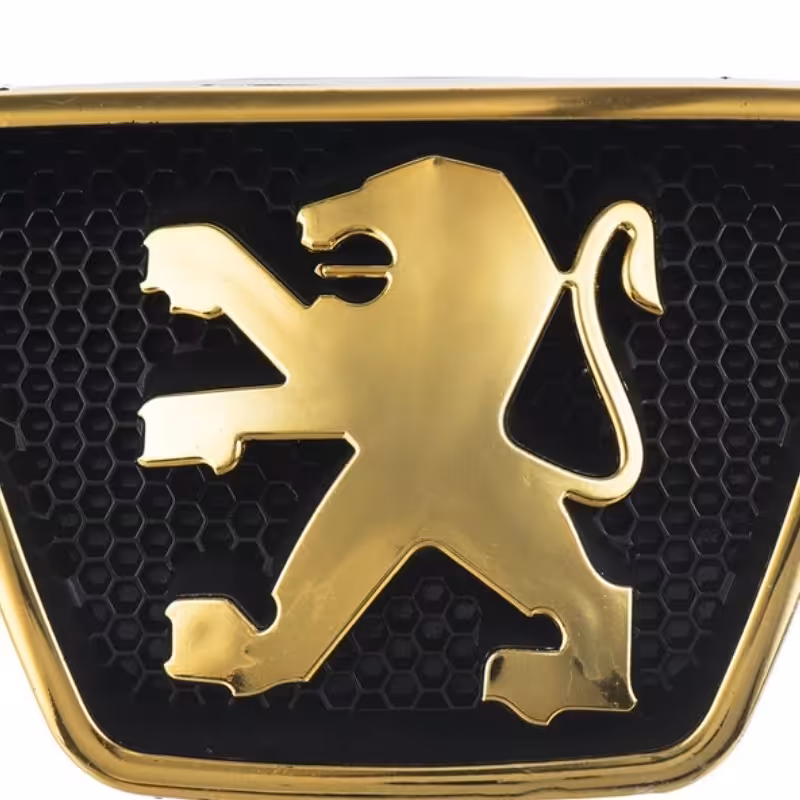 آرم جلو پنجره پژو پارس اسپرت رنگ طلایی 