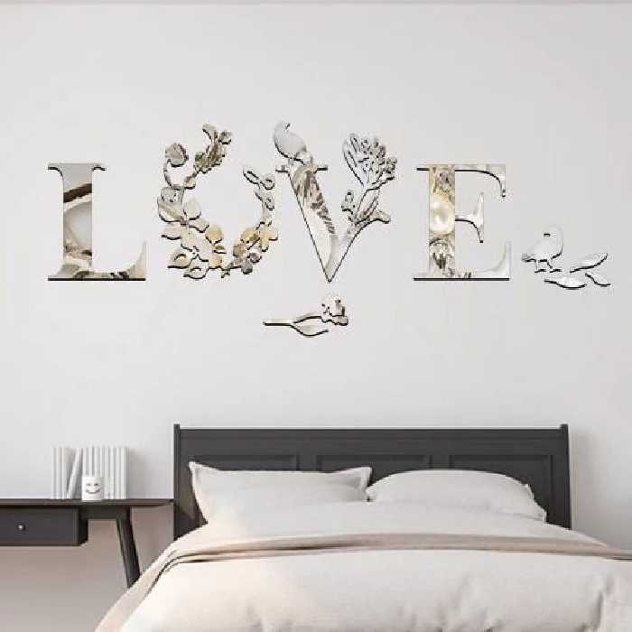 آینه دکوراتیو، مولتی استایل طرح لاو ،نقره ای