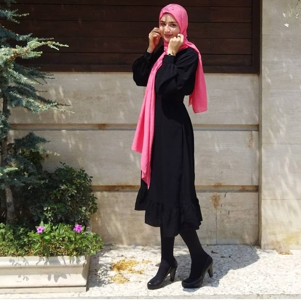 عبای کوتاه .مزون دوز مدل محدثه.فوق العاده خوش دوخت و پارچه با کیفیت.
قدعبا هر تغییر دیگه روش قابل اجراس
رنگبندی داره